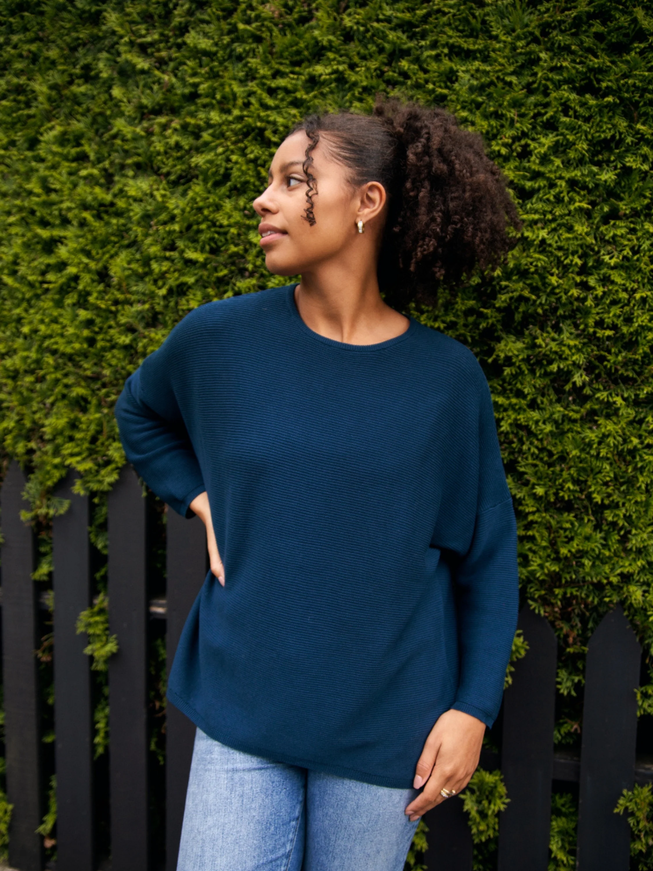 Sara Easy Rib Crew in Dark Navy