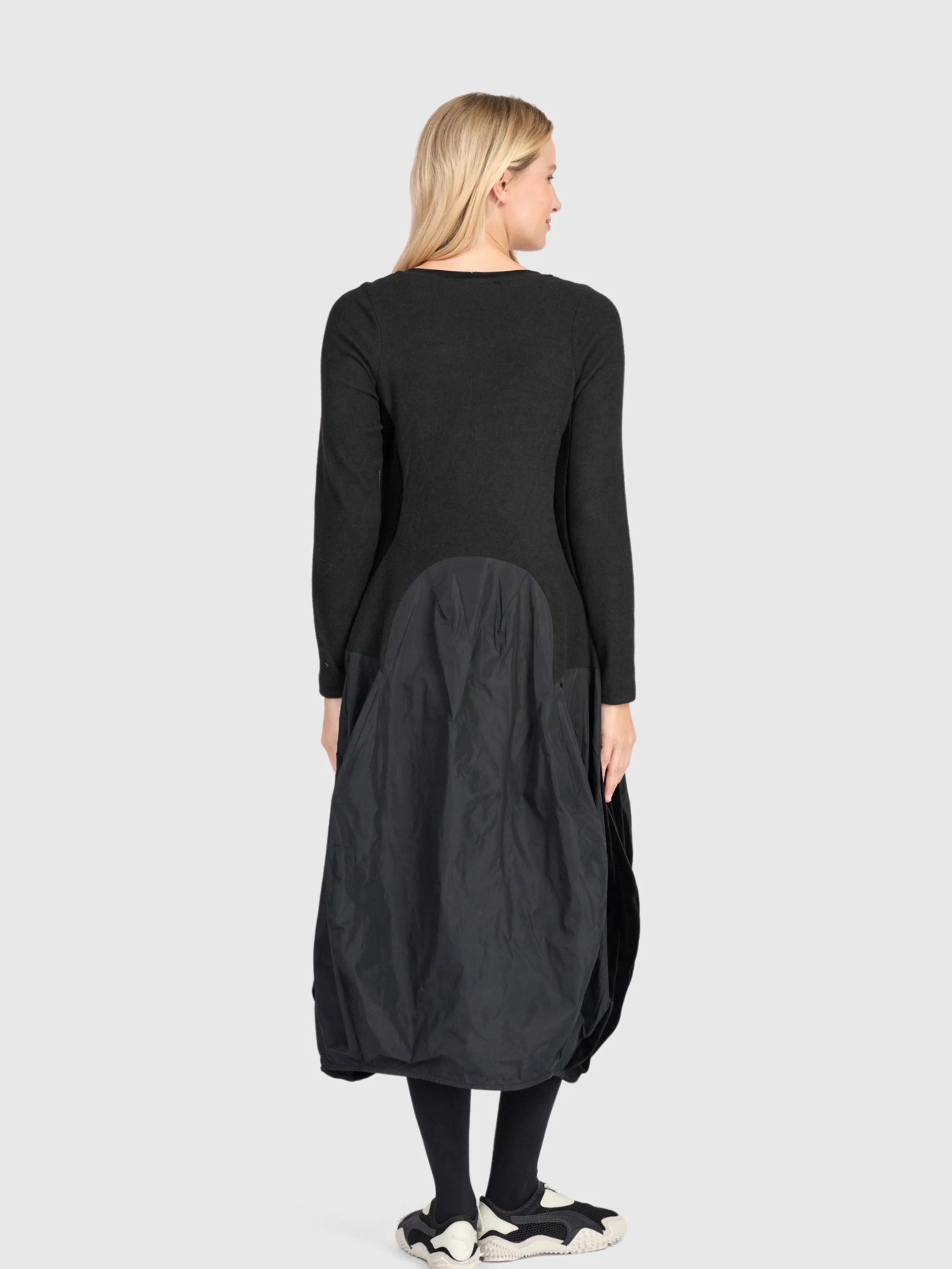 Sculpt Midi Dress in Black