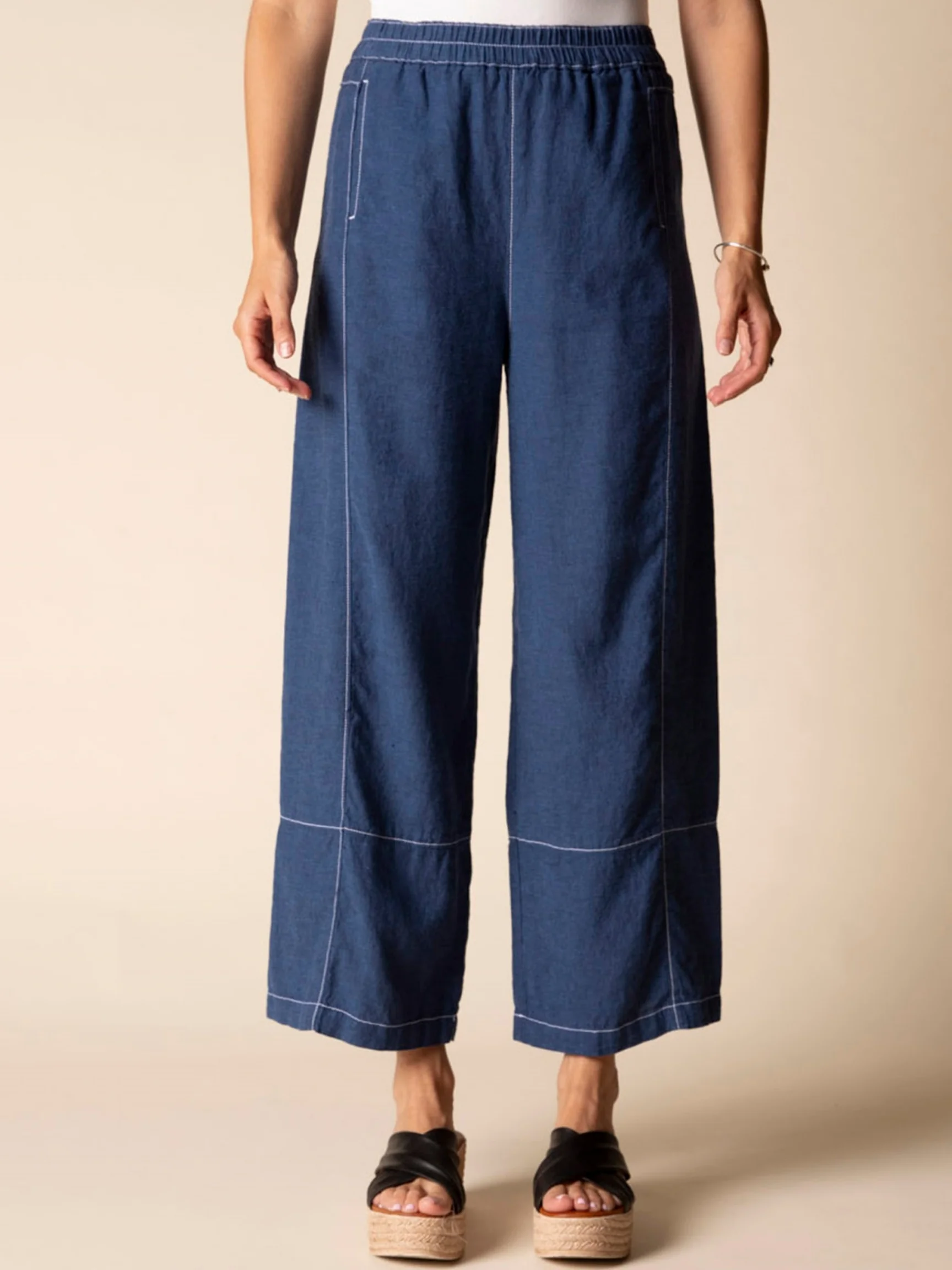 Seamed Crop Pant in Navy