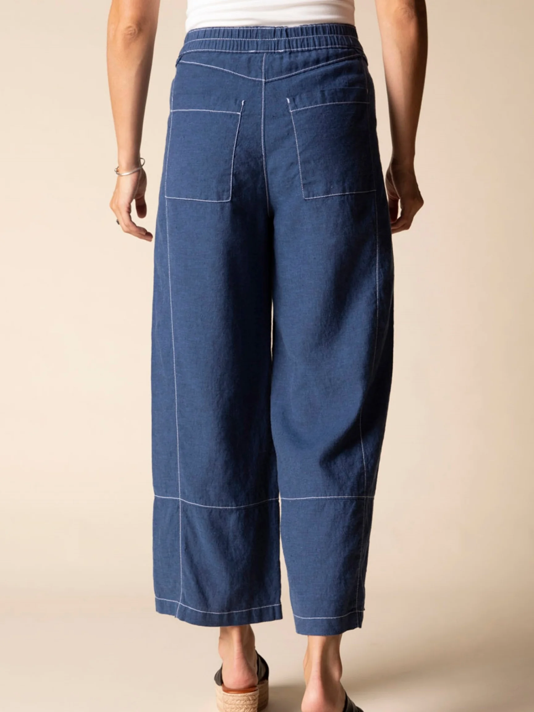 Seamed Crop Pant in Navy