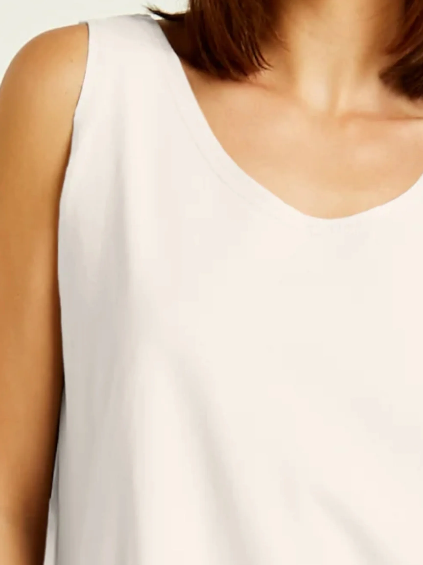 Shirtail Tank in Stone