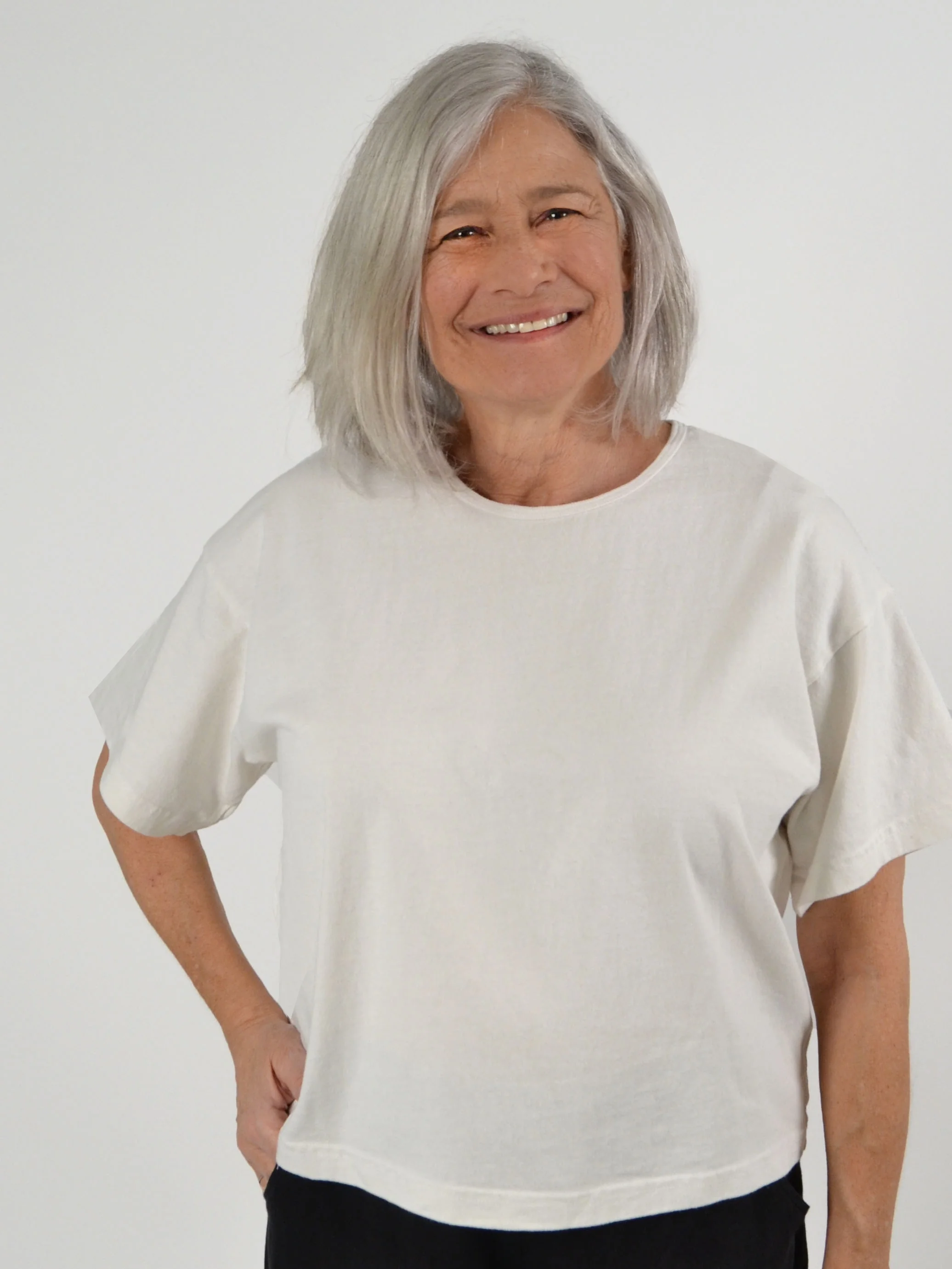 Short Sleeve Crop Crew Shirt in Cream