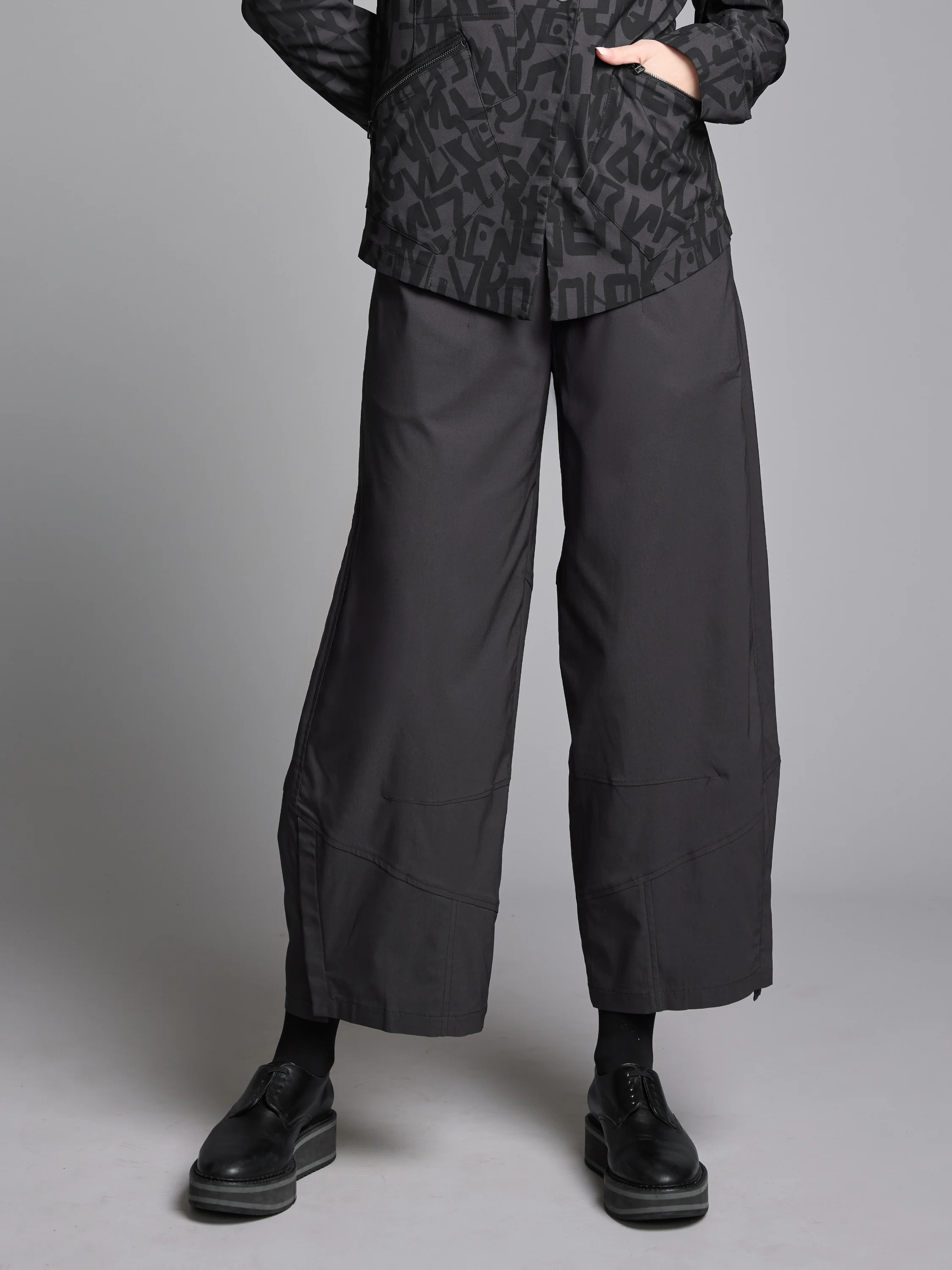 Sigma Pant in Carbon