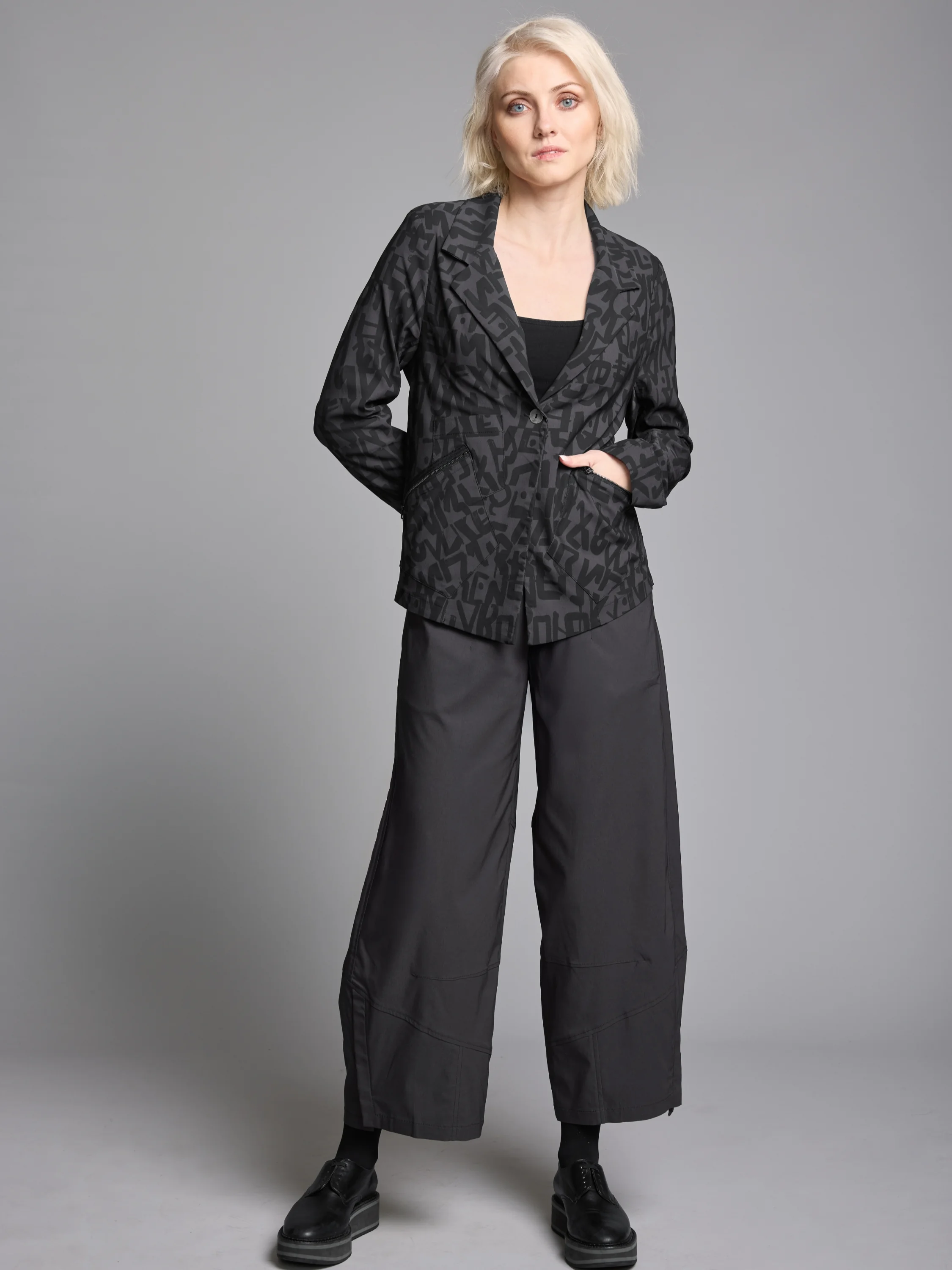 Sigma Pant in Carbon