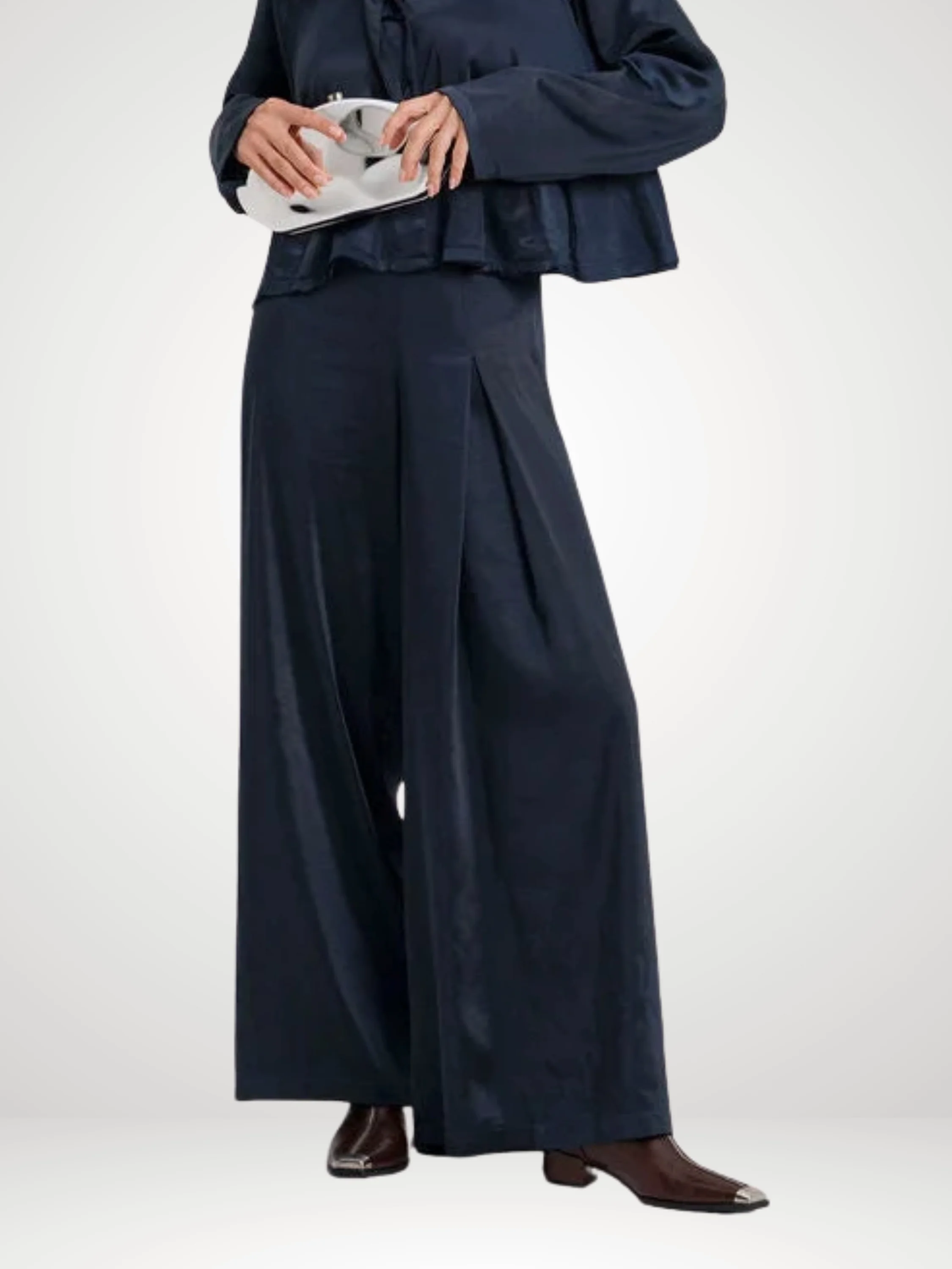 Single Pleat Pant in Midnight
