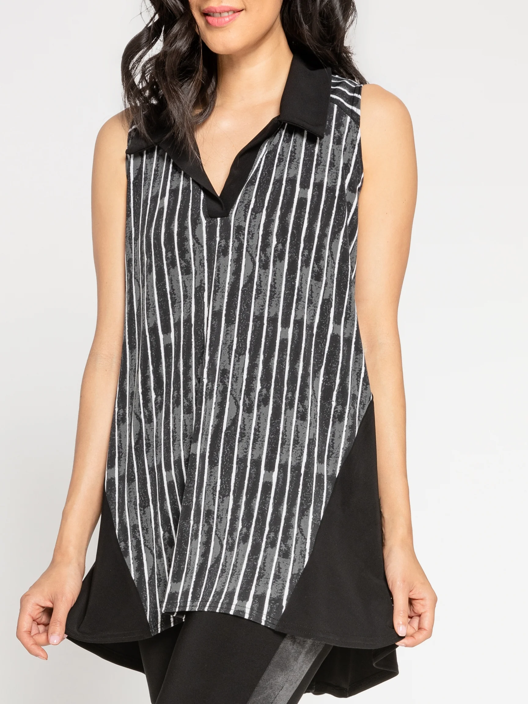 Sleeveless Bop Top in Painted Lines Black