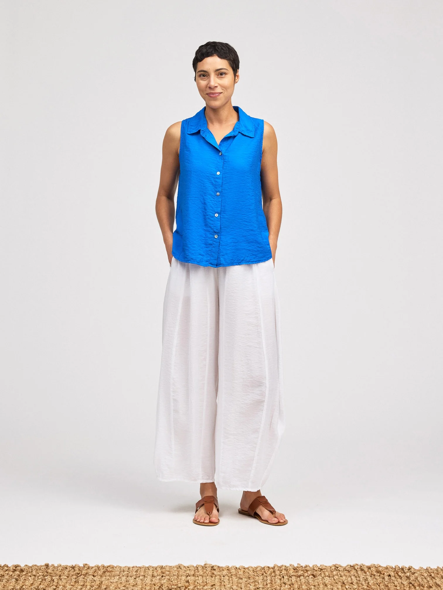 Sleeveless Shirt in Vivid Blue