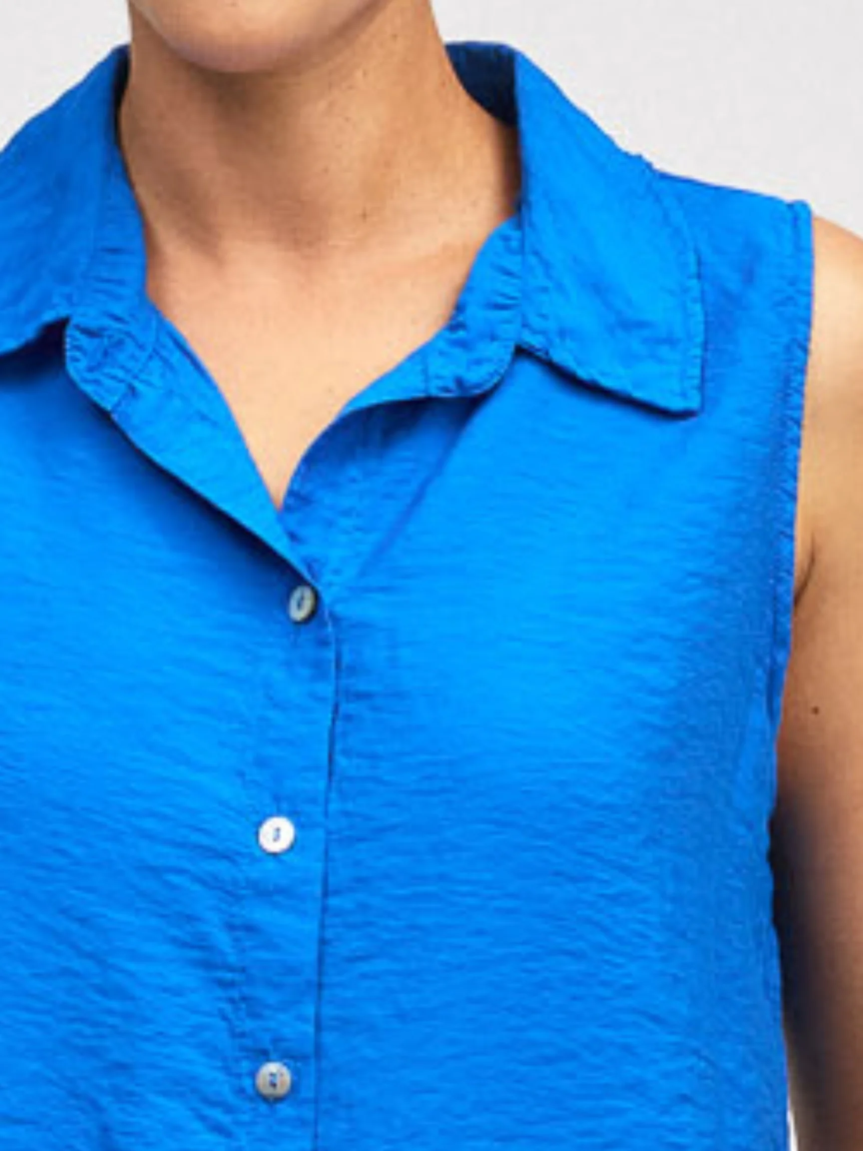Sleeveless Shirt in Vivid Blue