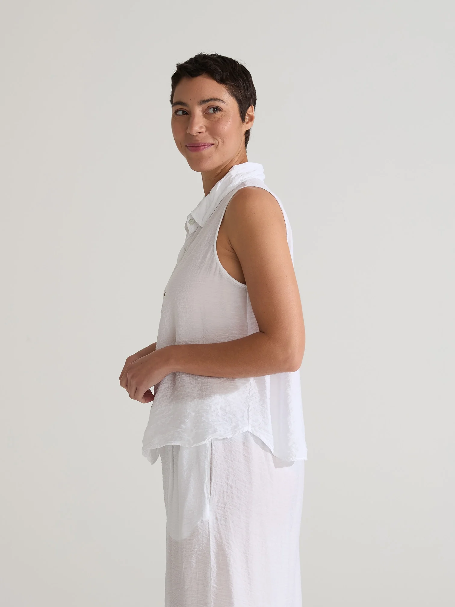 Sleeveless Shirt in White