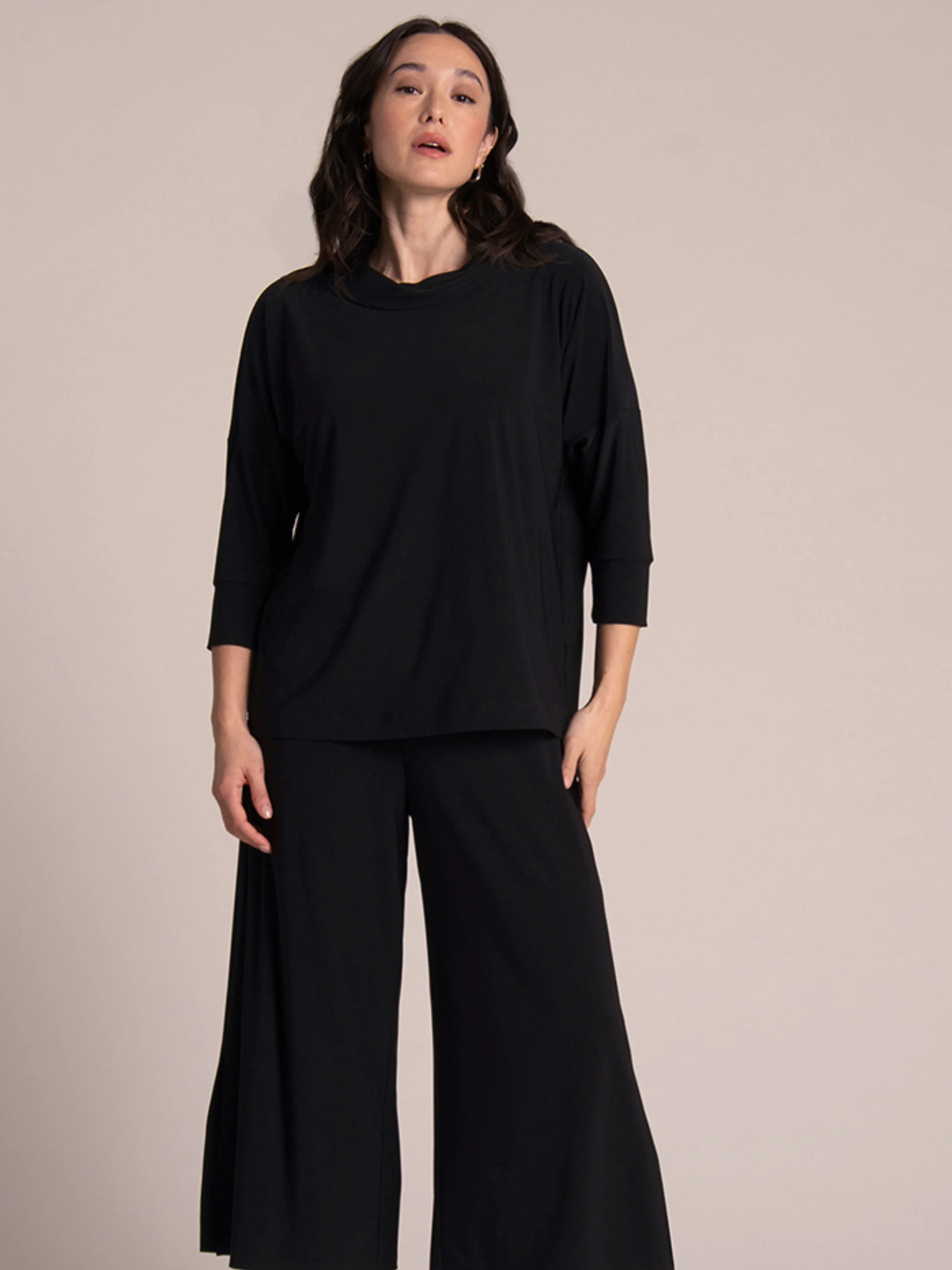 Slouch Sweatshirt in Black