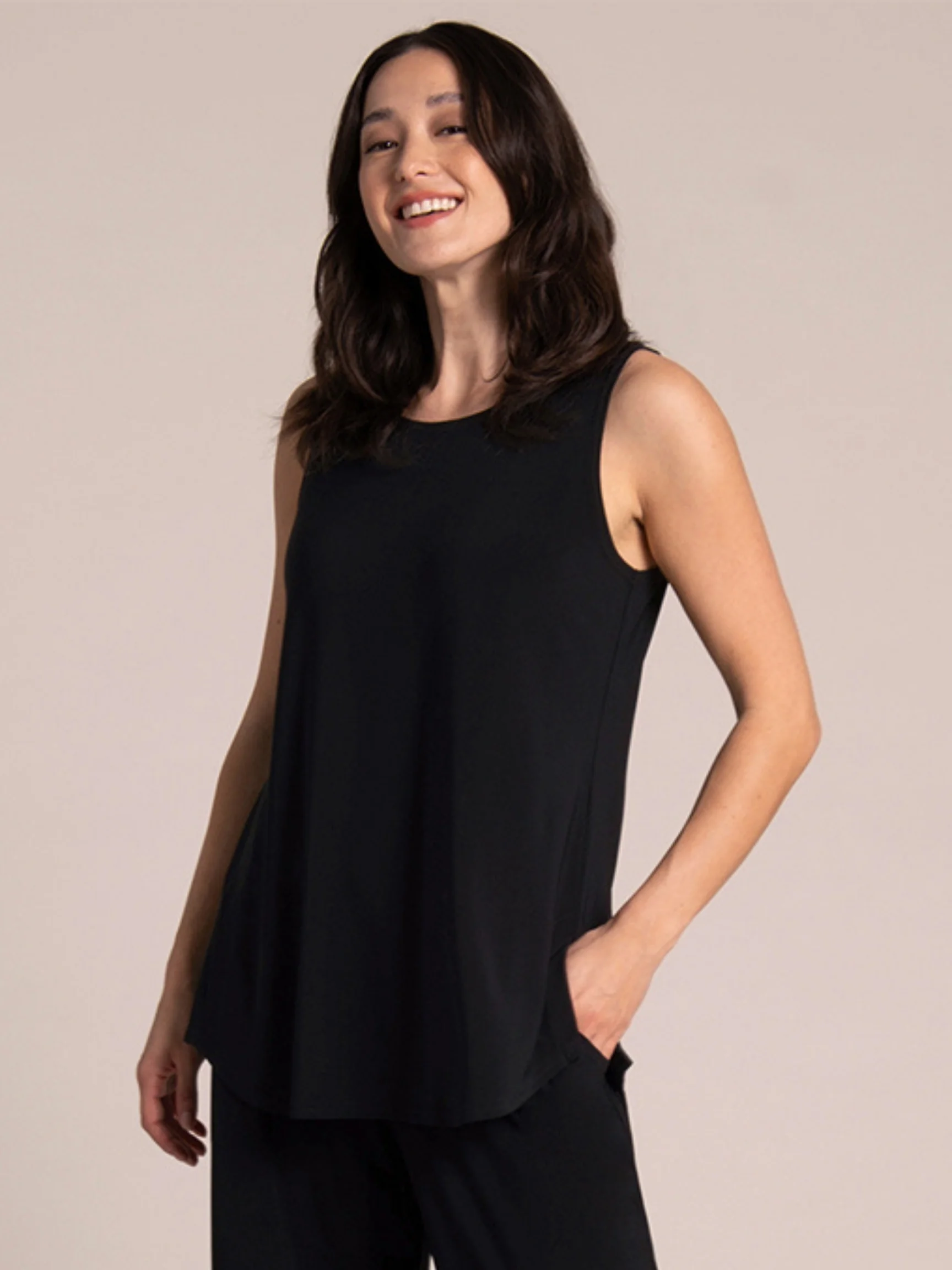 Slvless Go To Classic T in Black