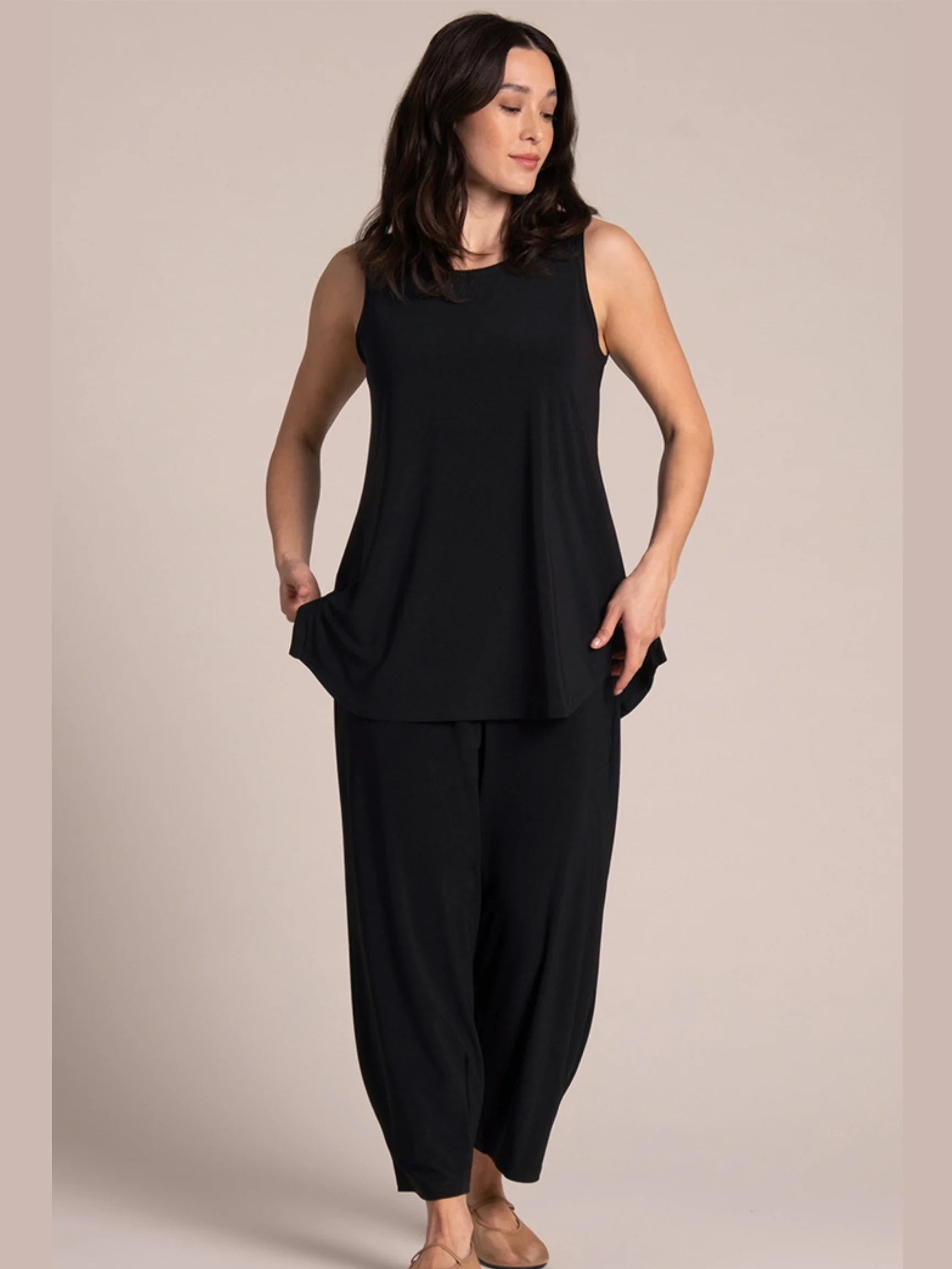 Slvless Go To Classic T in Black