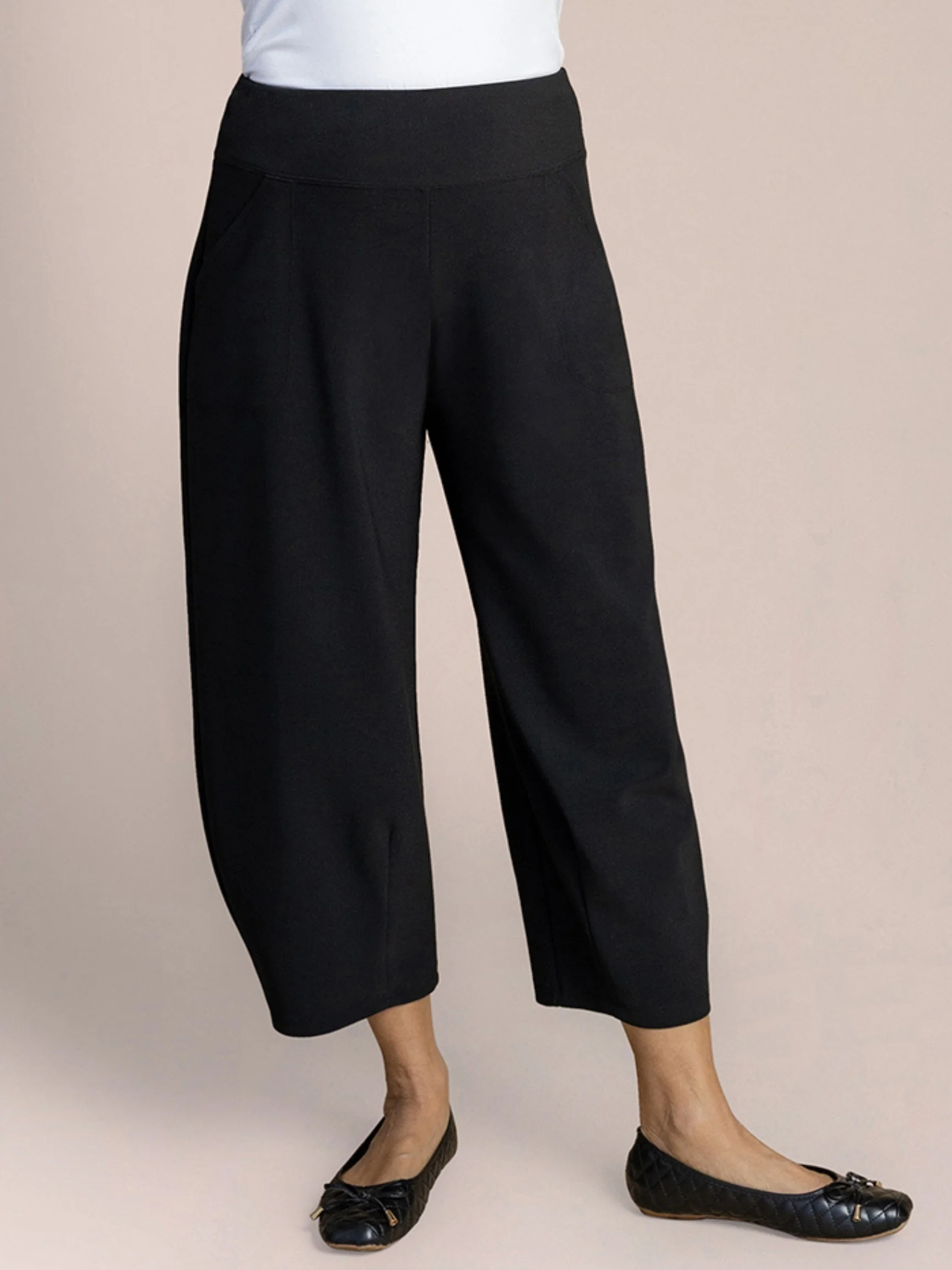 Soffio Crepe Narrow Lantern Pant in Black
