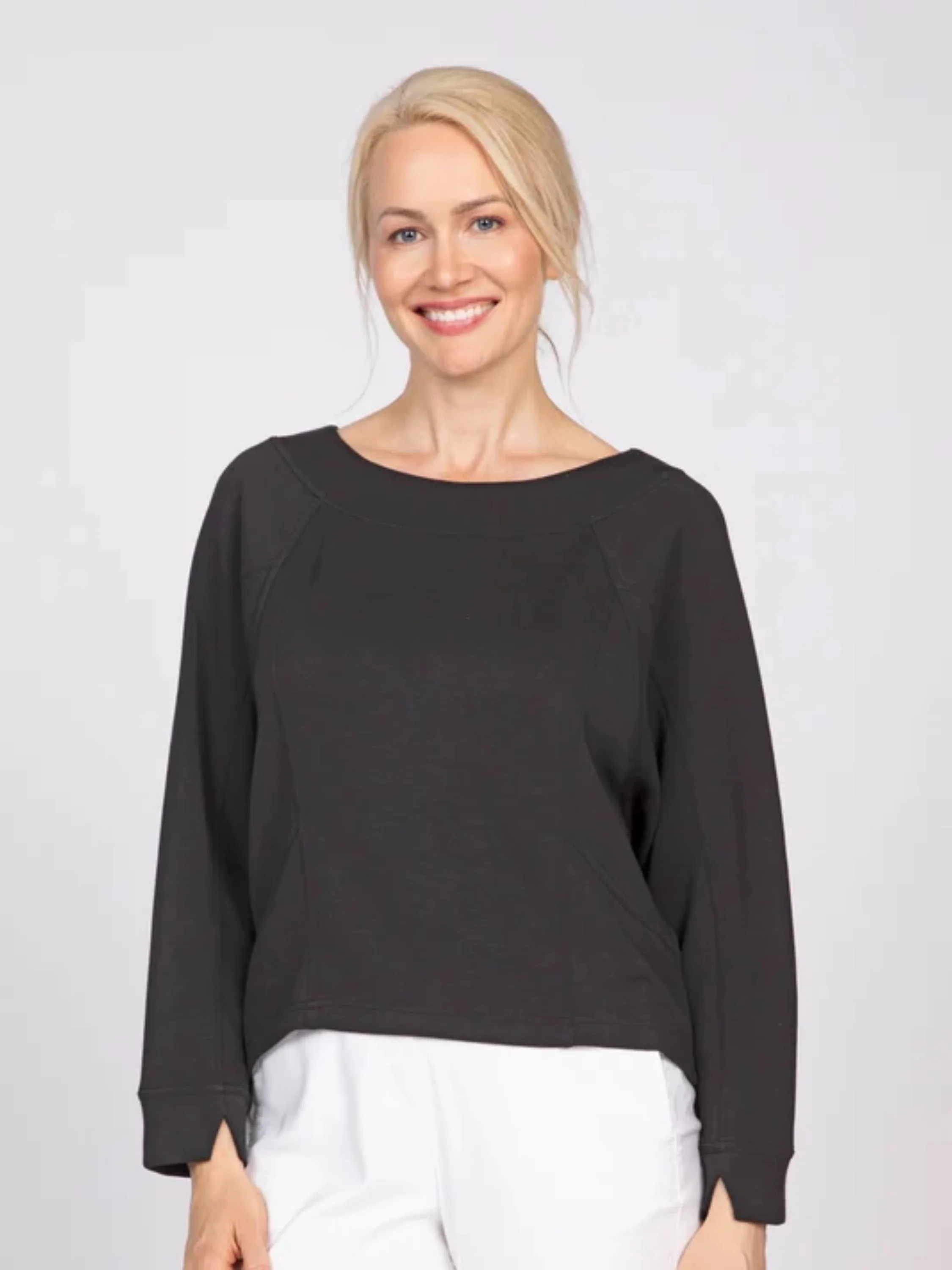 Stitch Pullover in Black