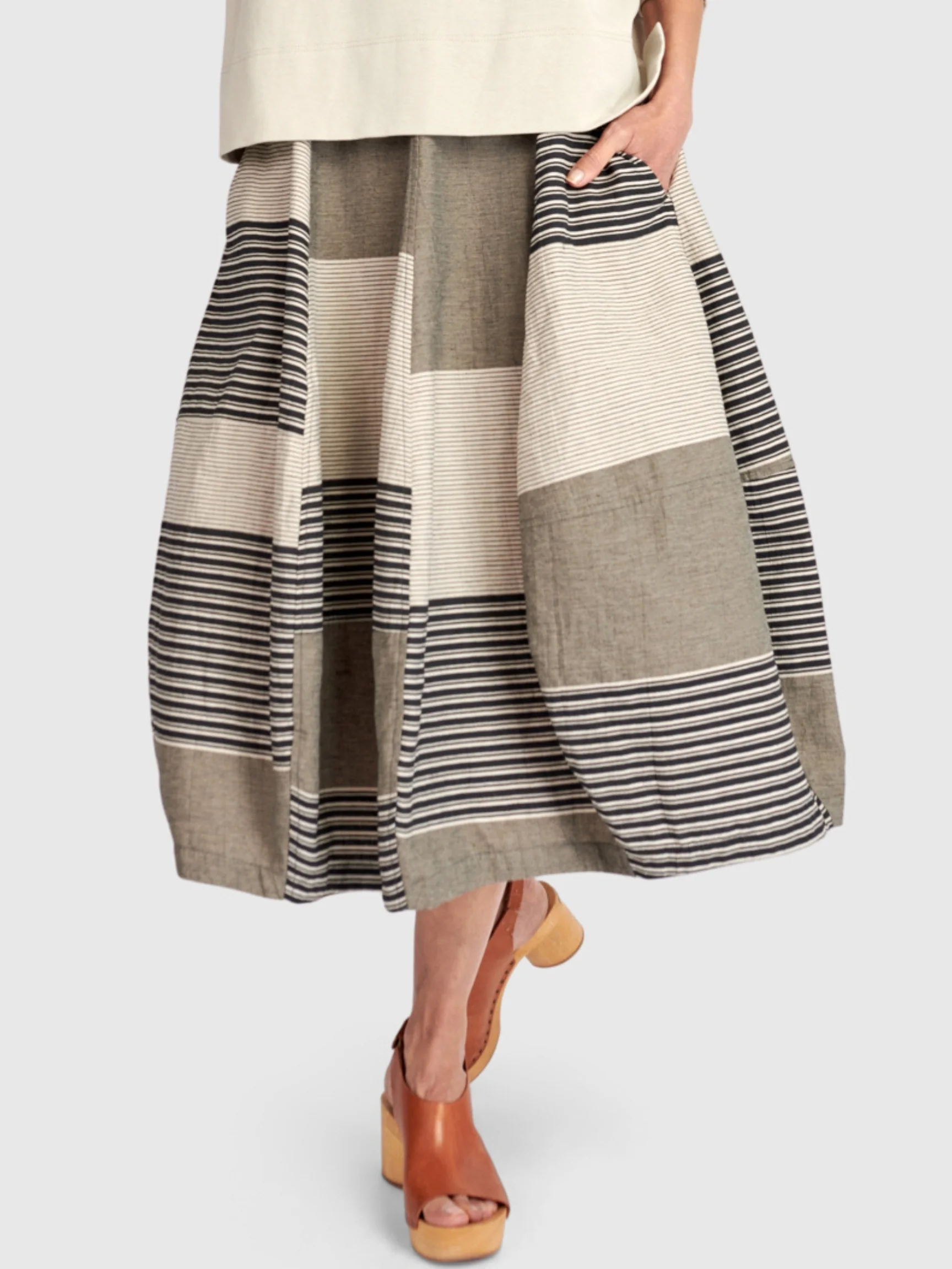 Stonebar Skirt in Stonebar