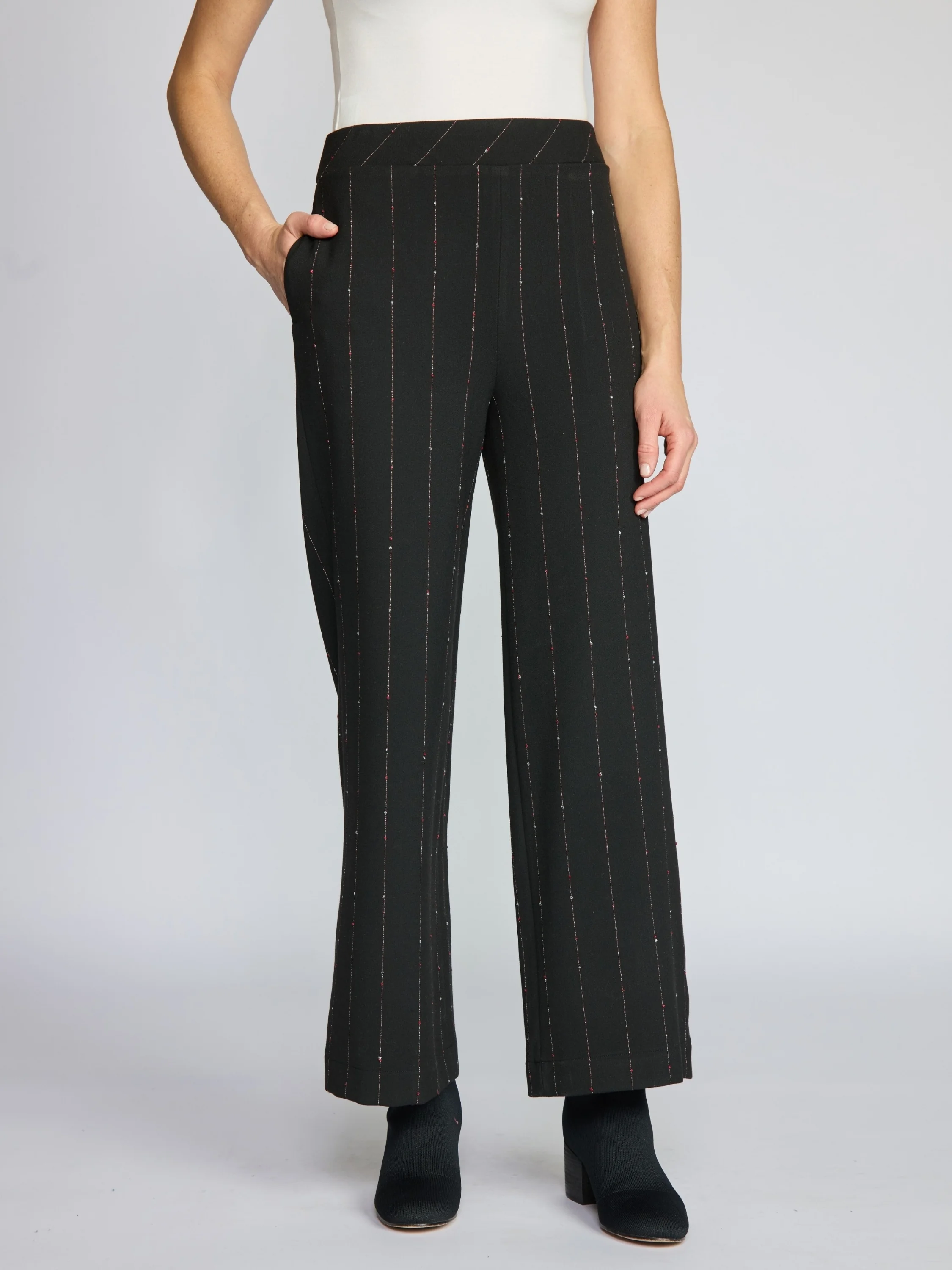 Straight Pant in Black