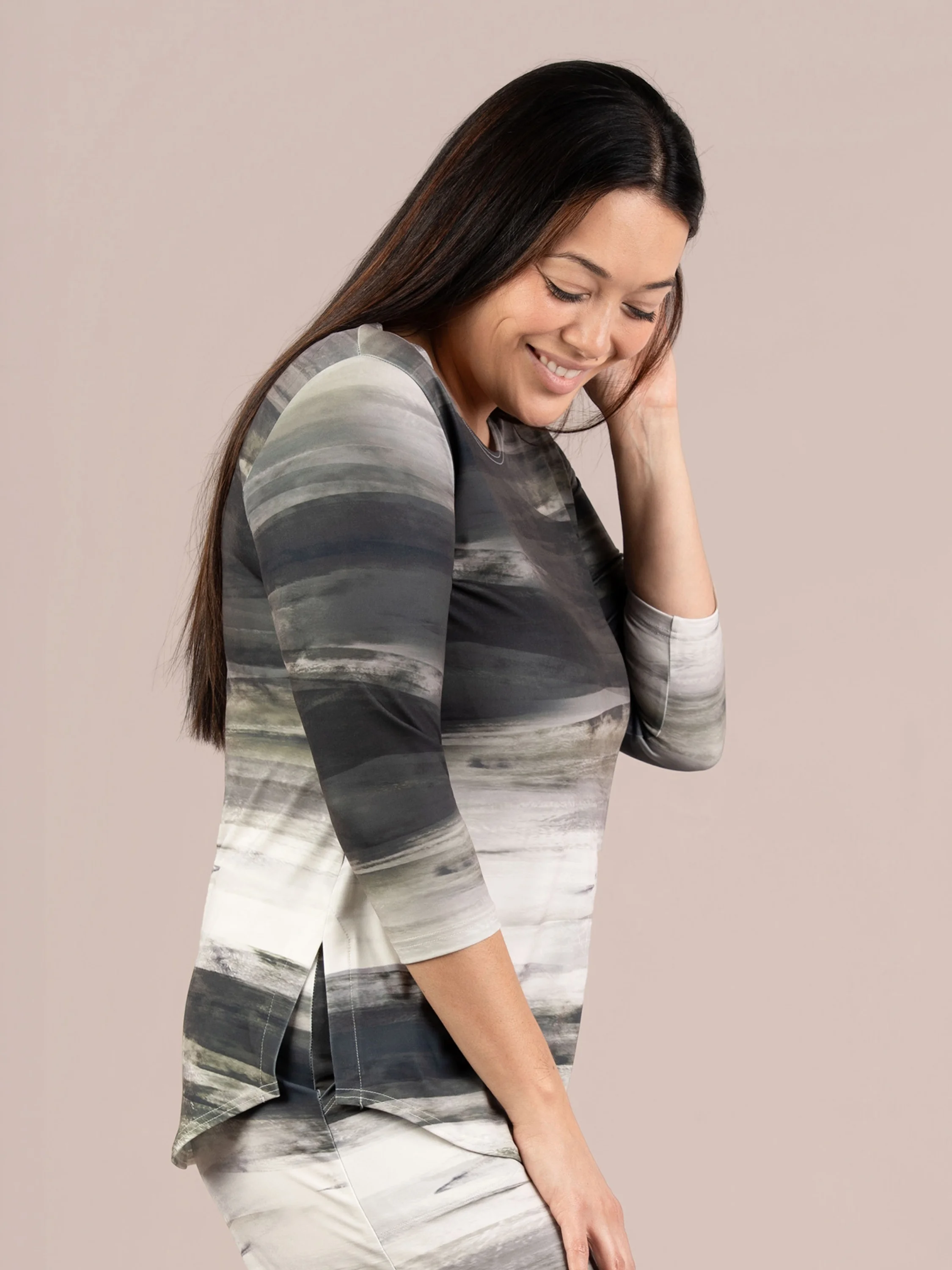 T Relax 3/4 Sleeve Print in Green Brushstrokes