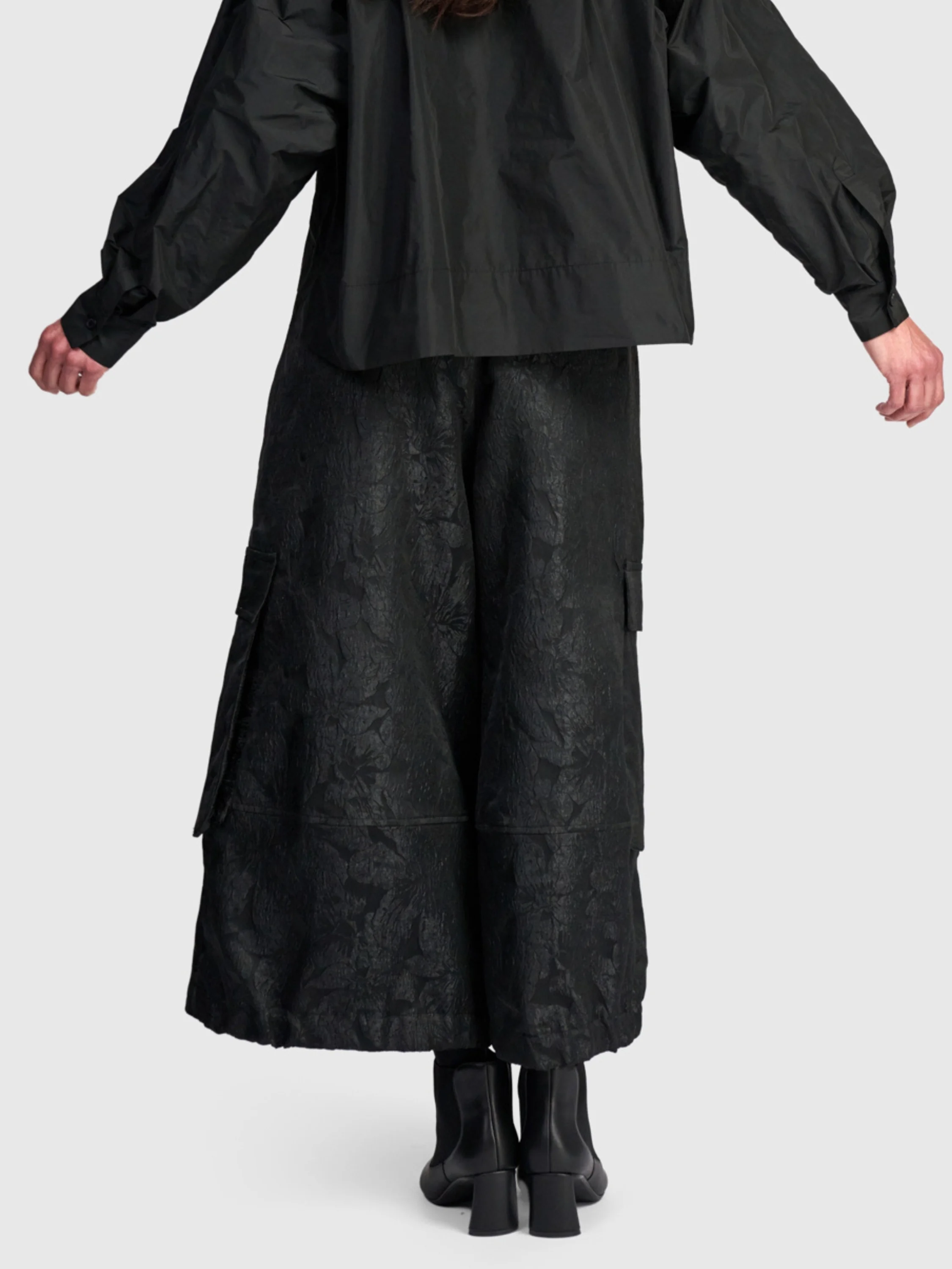 Taffeta Jacquard Pants in Onyx
