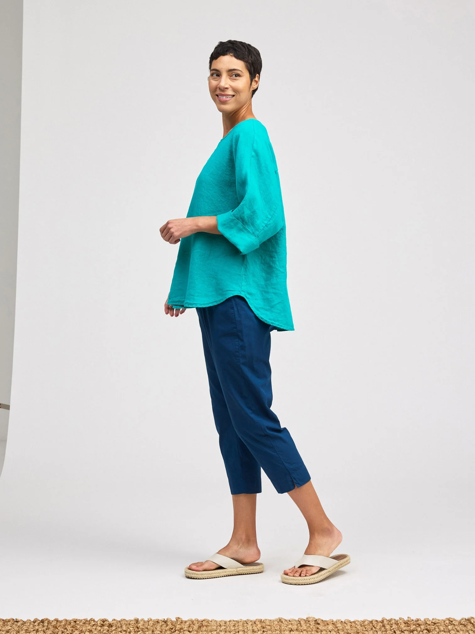 Tapered Crop Pant in Naval