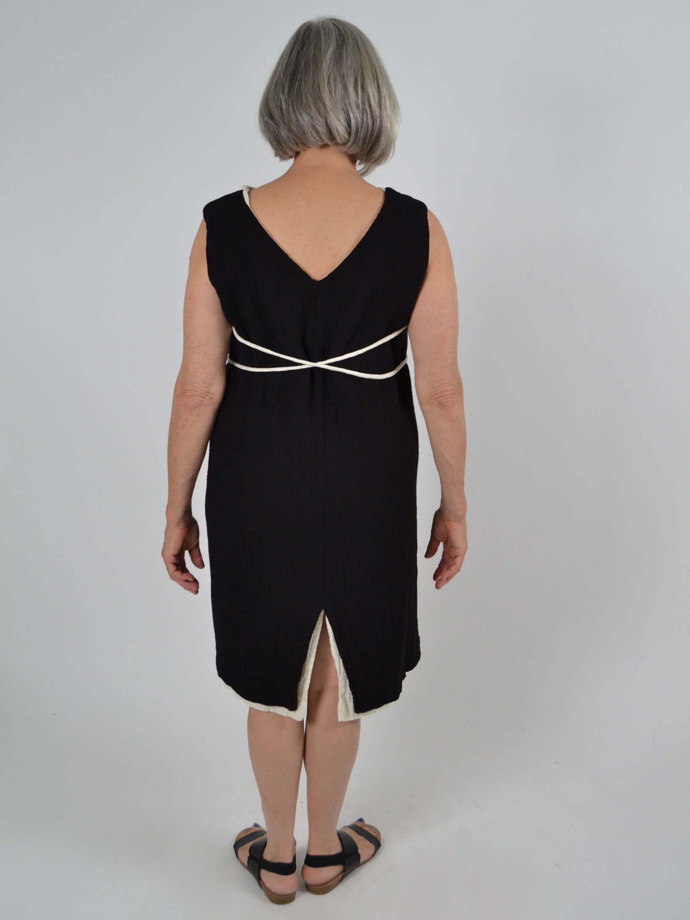 Tate Gauze Dress in Black/Oatmeal