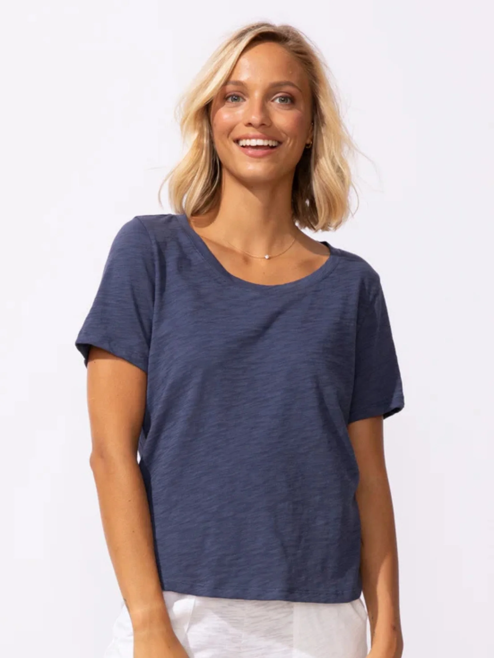 Textured Peruvian Cotton Carefree Tee in Navy