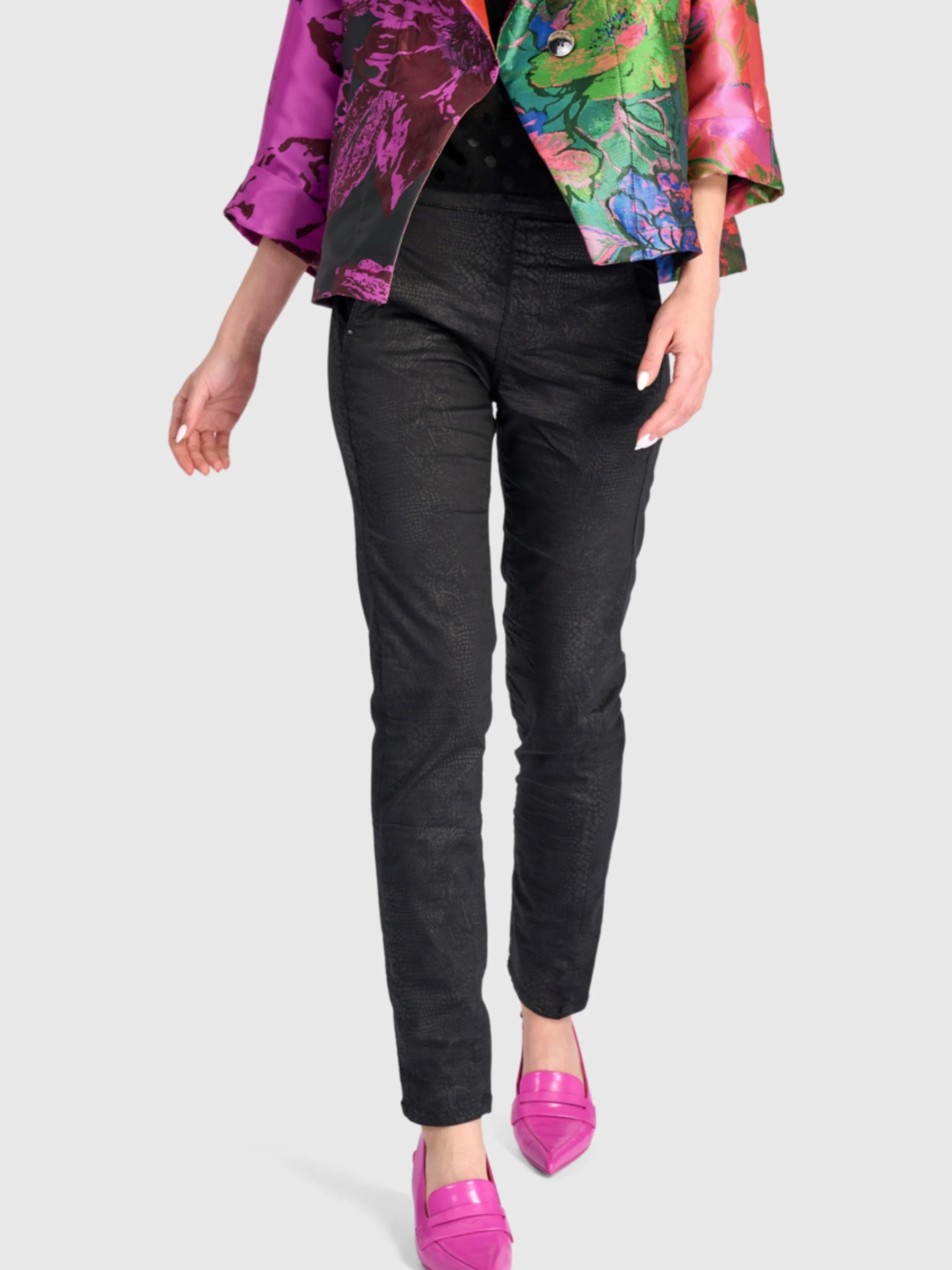 Textured Slim Pant in Cobra