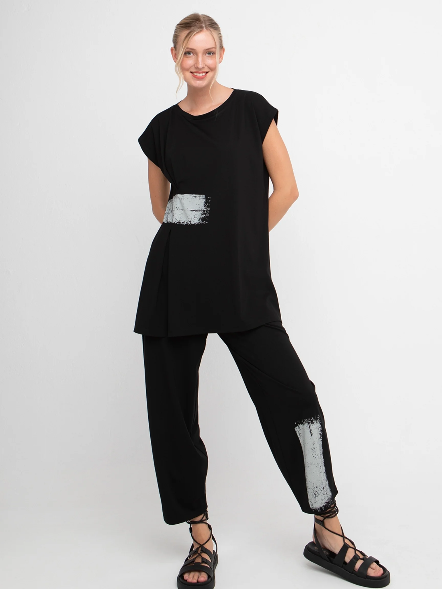 The Brushstroke Tunic in Black