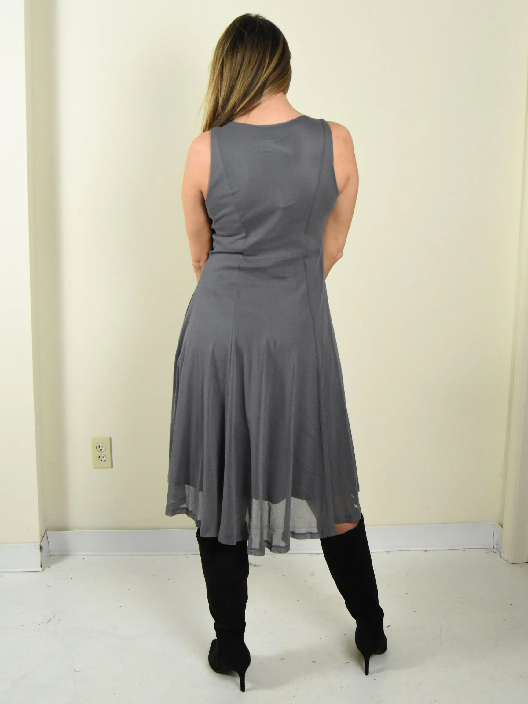 Tomlin Dress in Linen