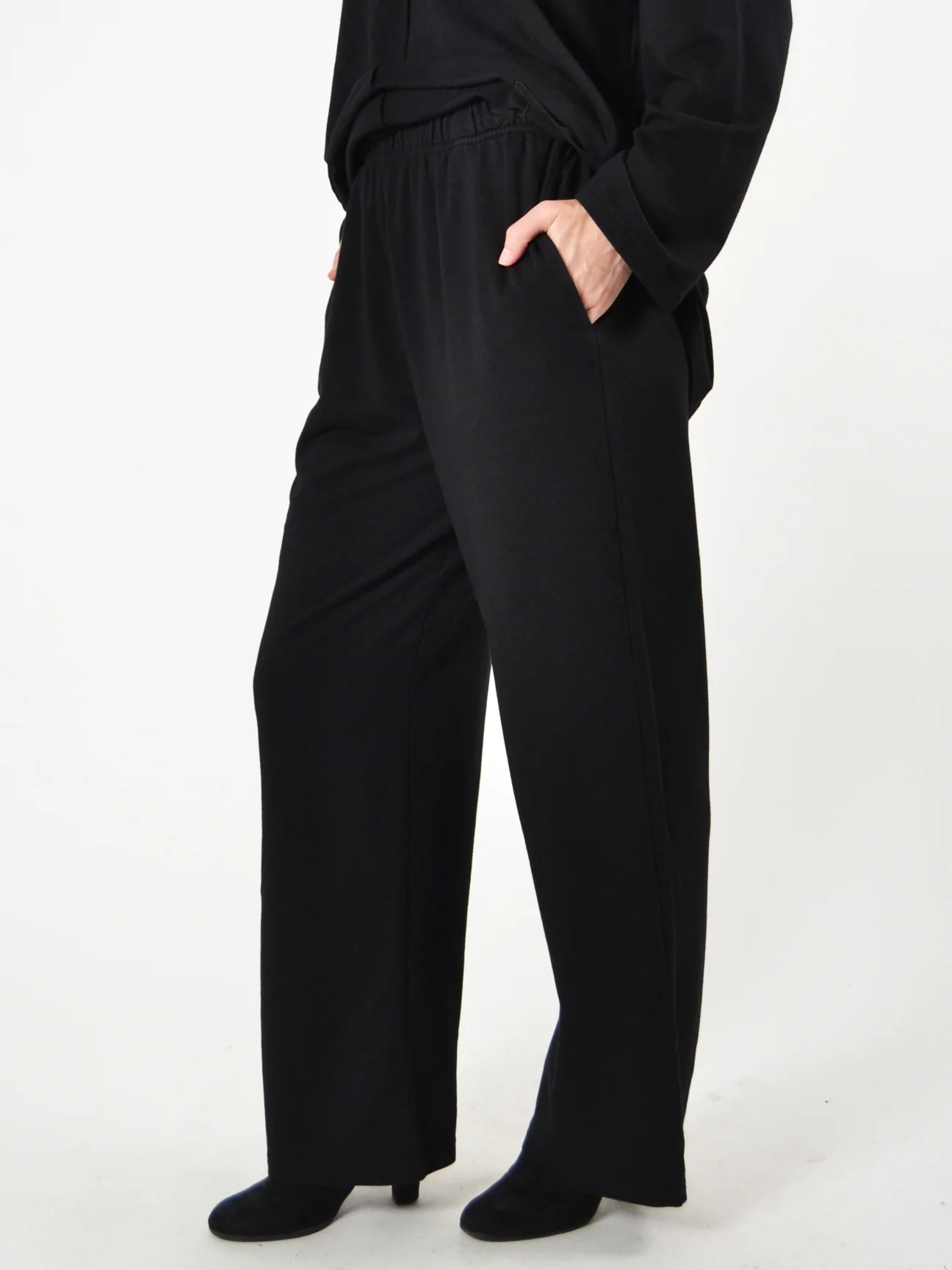 Travel Pant in Black