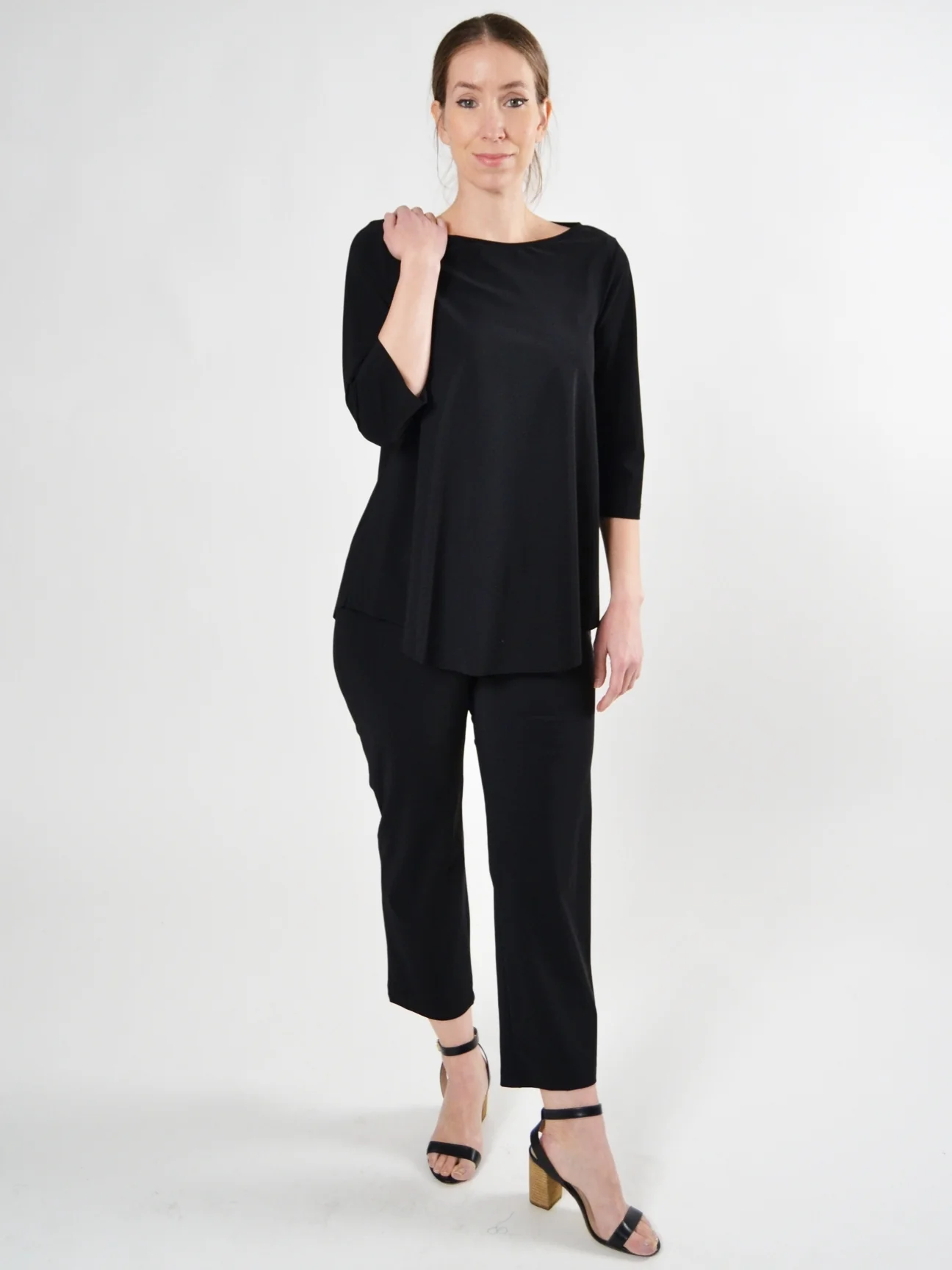 Traveler Crop Pant in Black