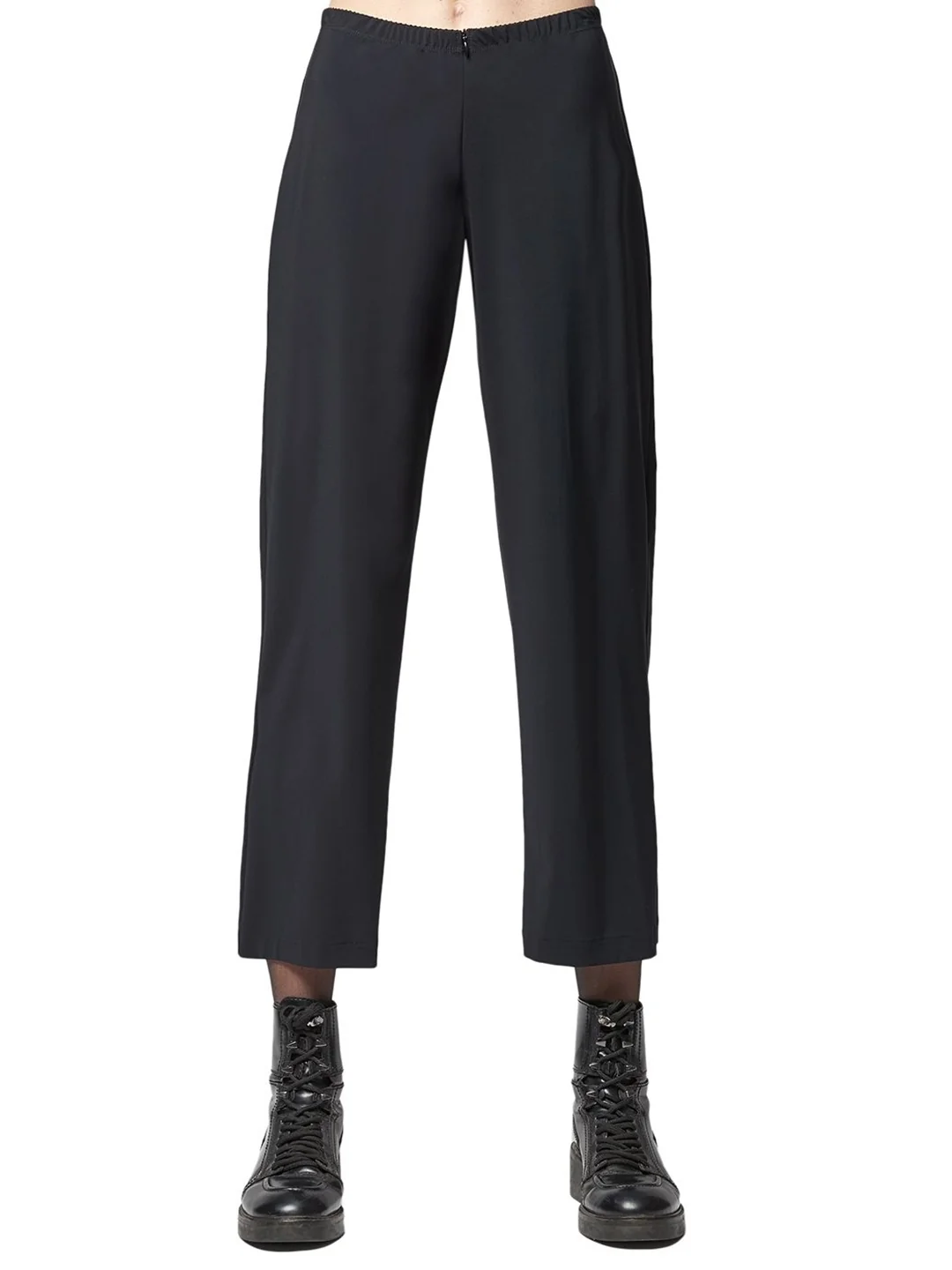 Traveler Crop Pant in Black