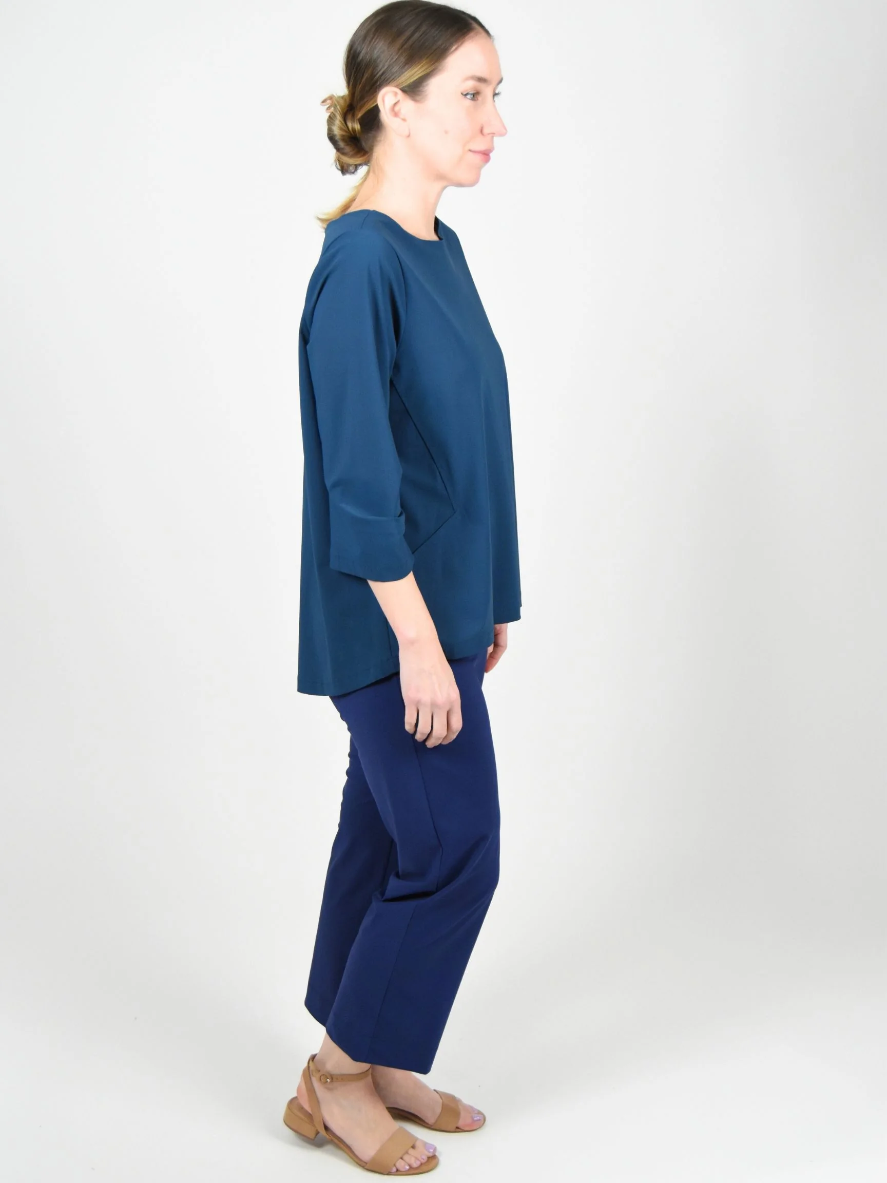 Traveler Crop Pant in Atlantic