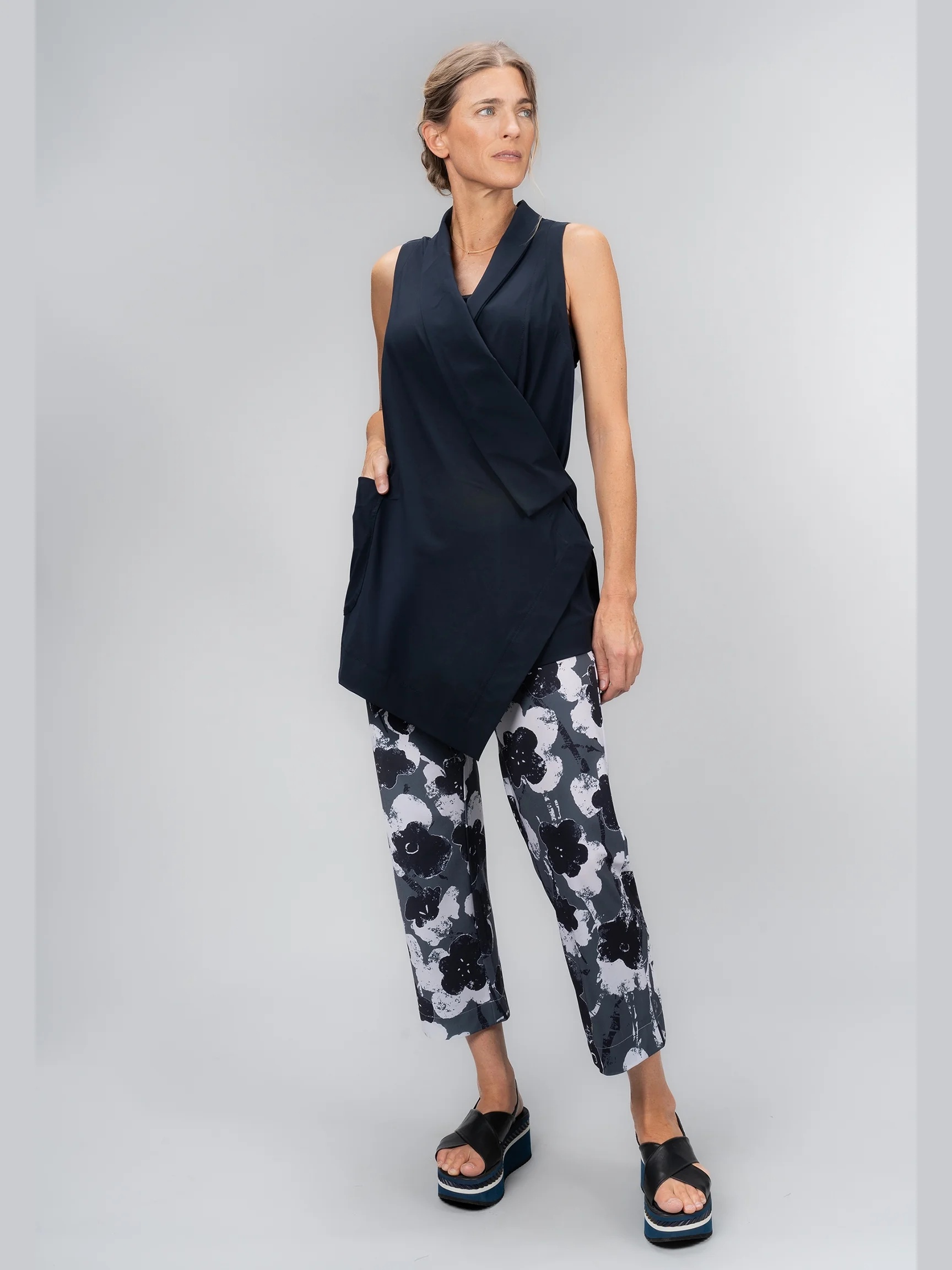 Traveler Crop Pant in Haze Blossom