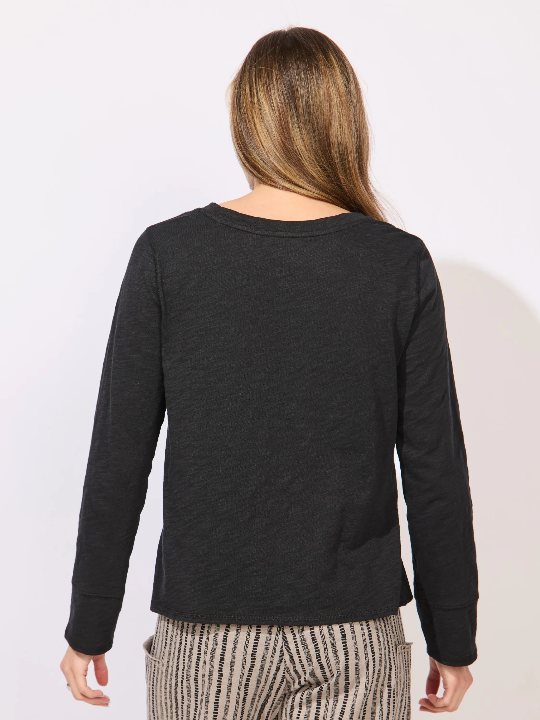 Twist Pullover in Black