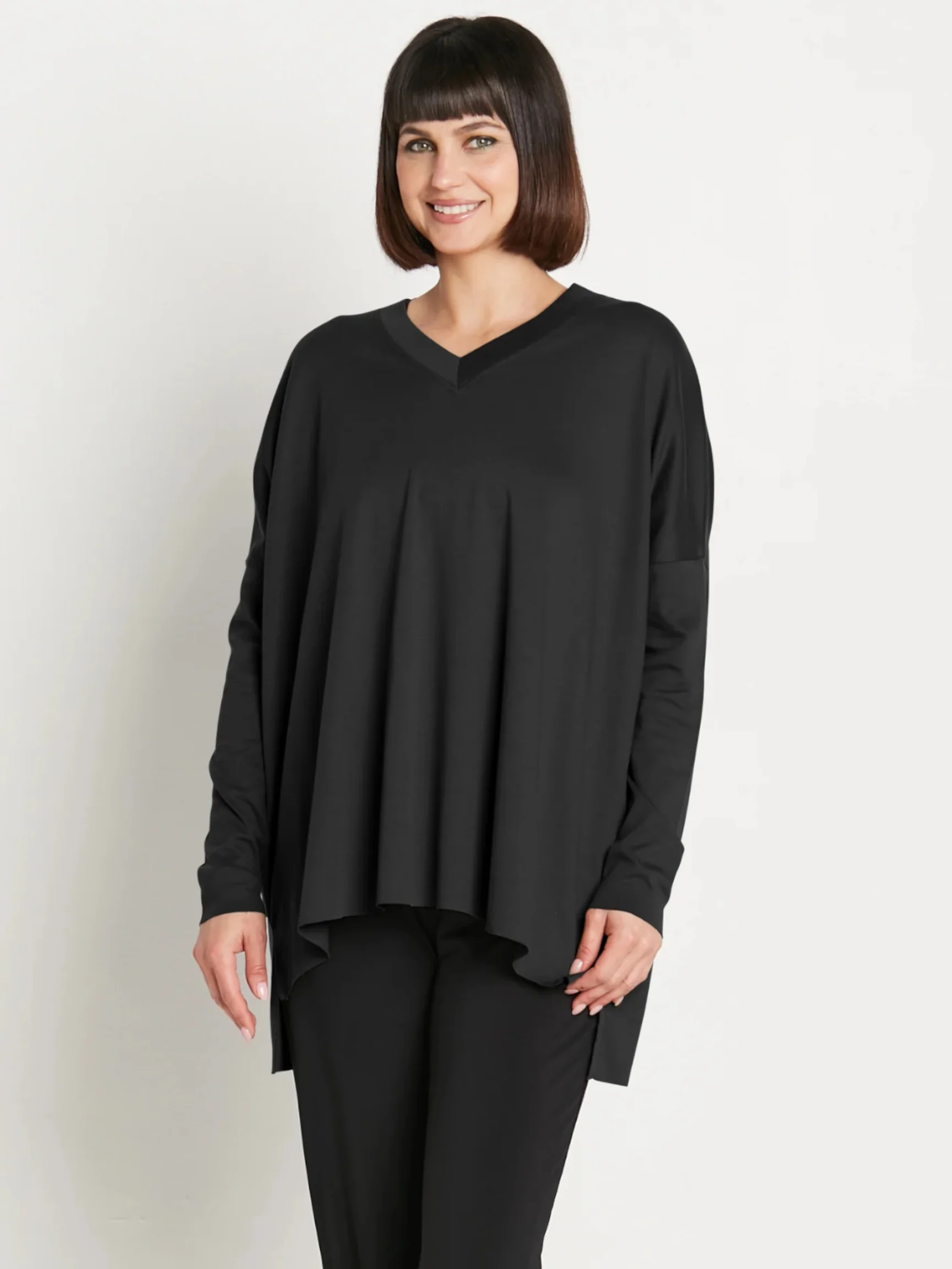 Ultimate V Tee in Black