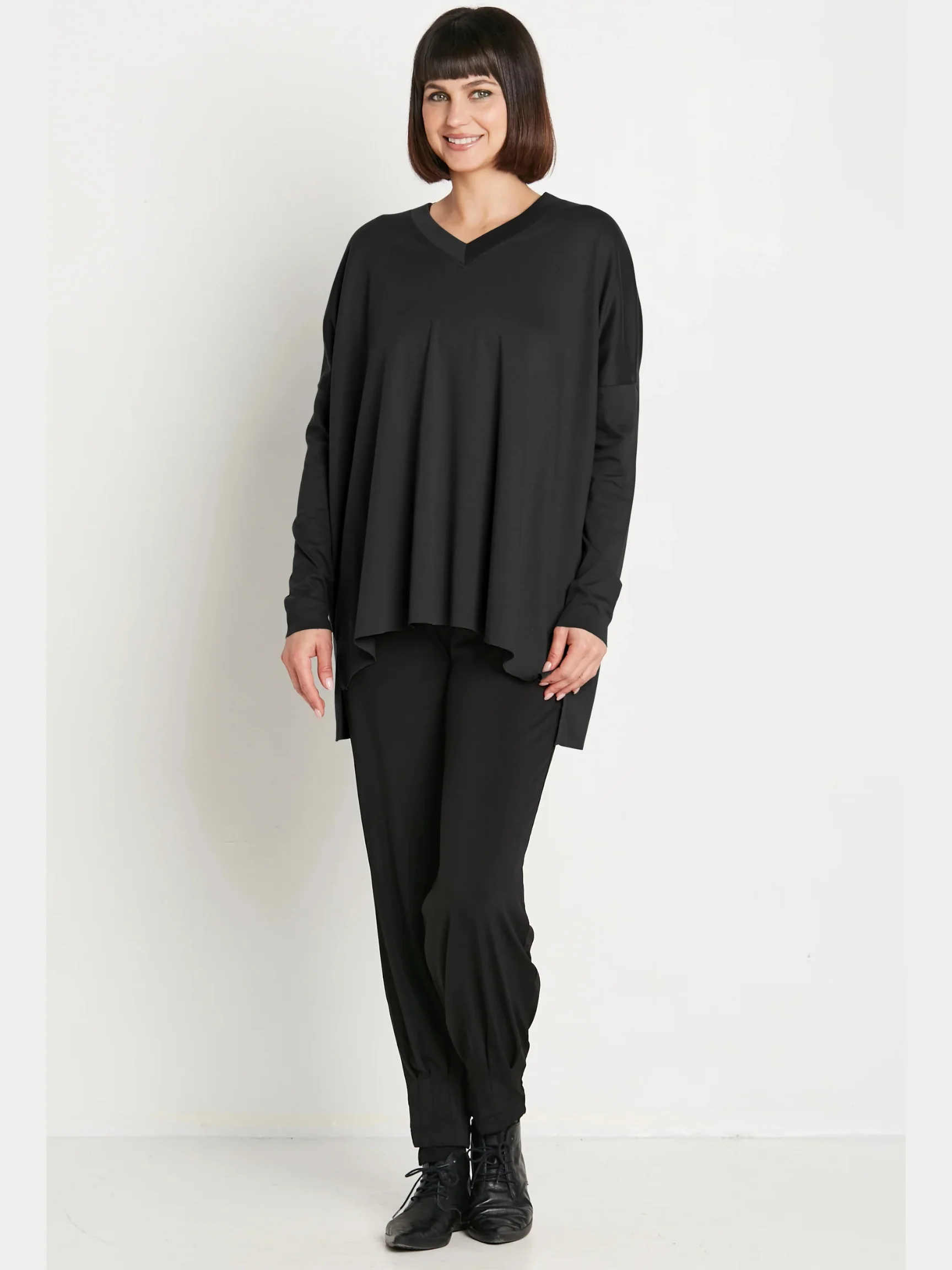 Ultimate V Tee in Black