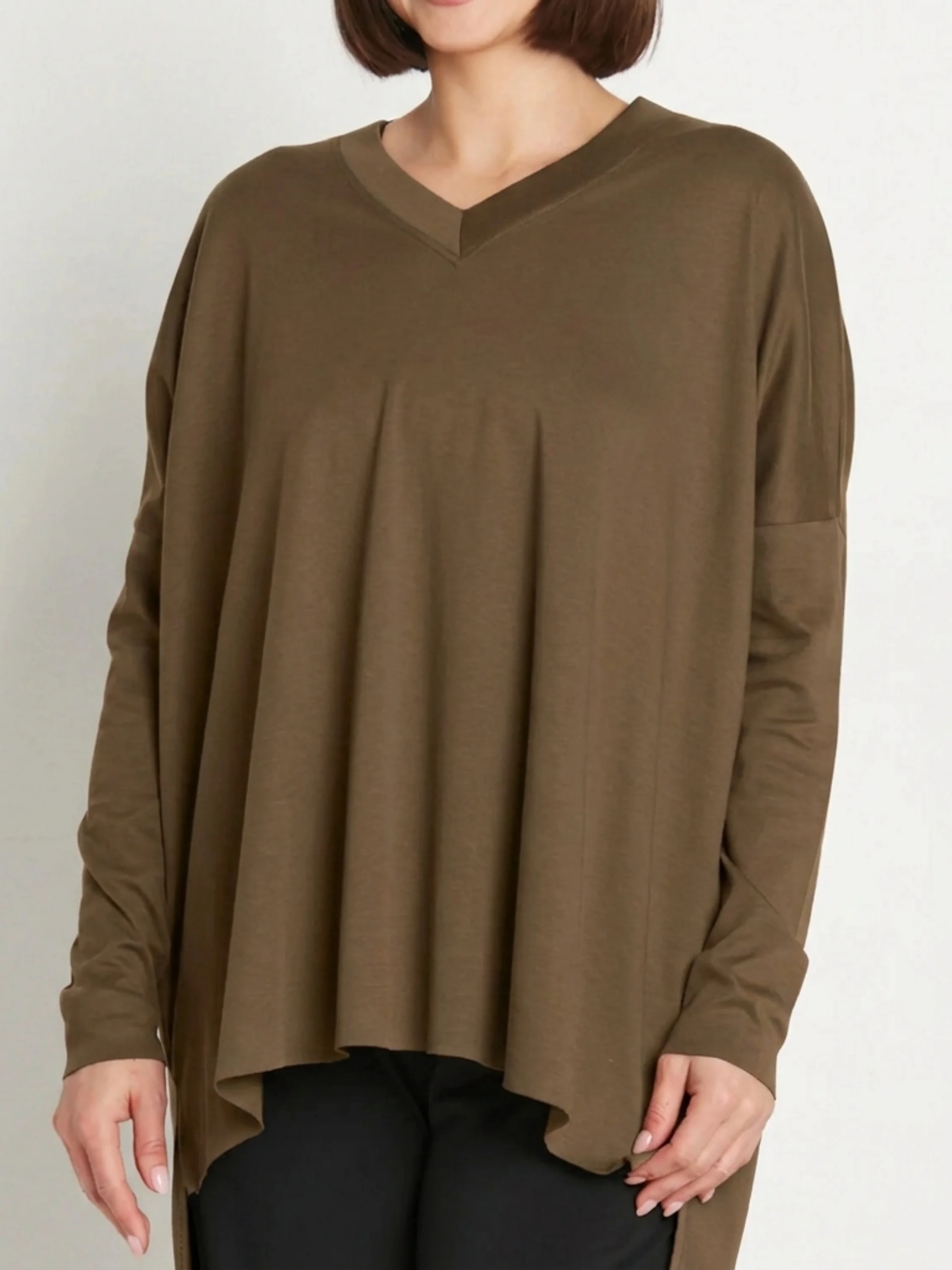 Ultimate V Tee in Turtle