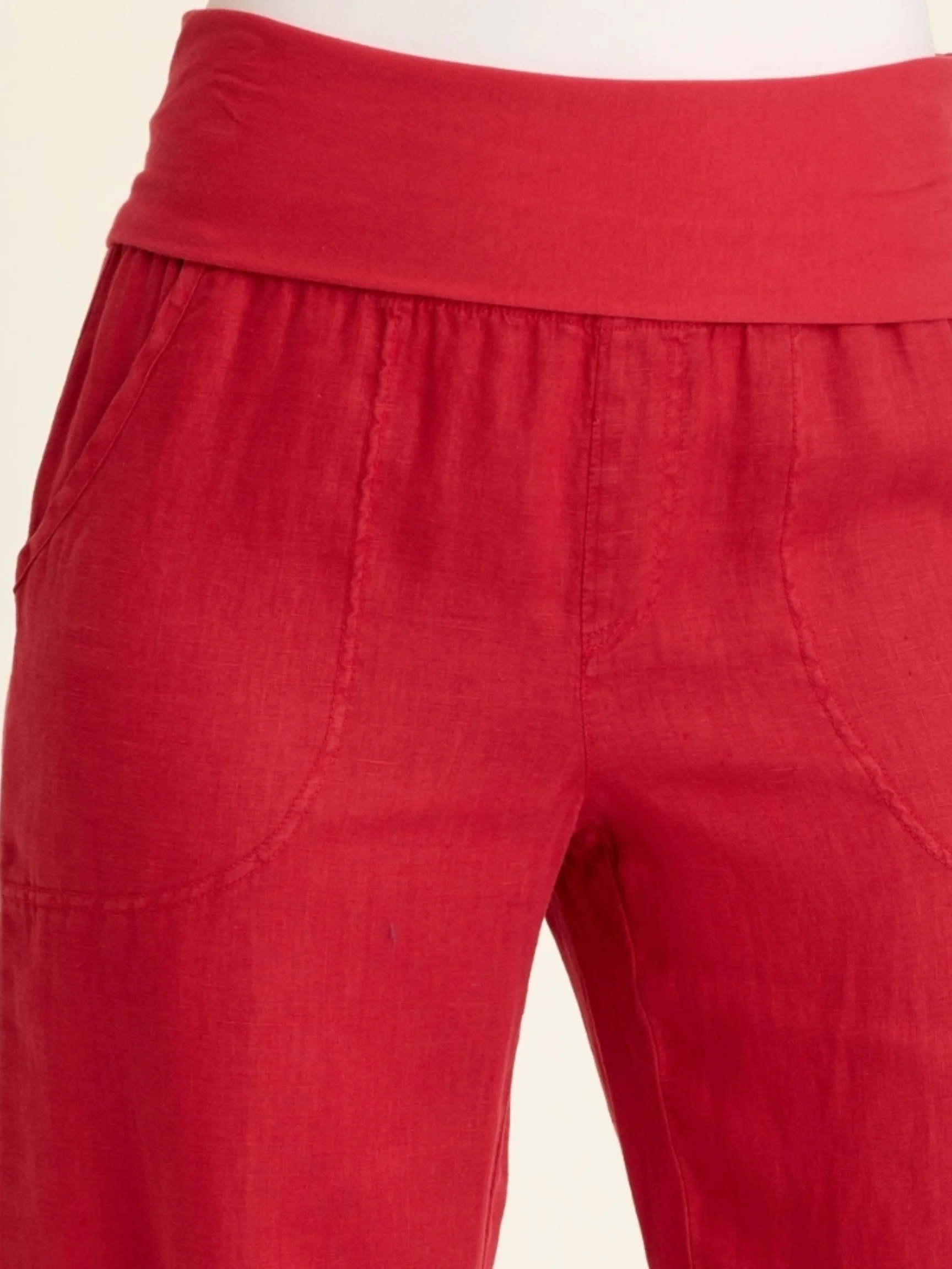 Vasco Crop in Red Garnet