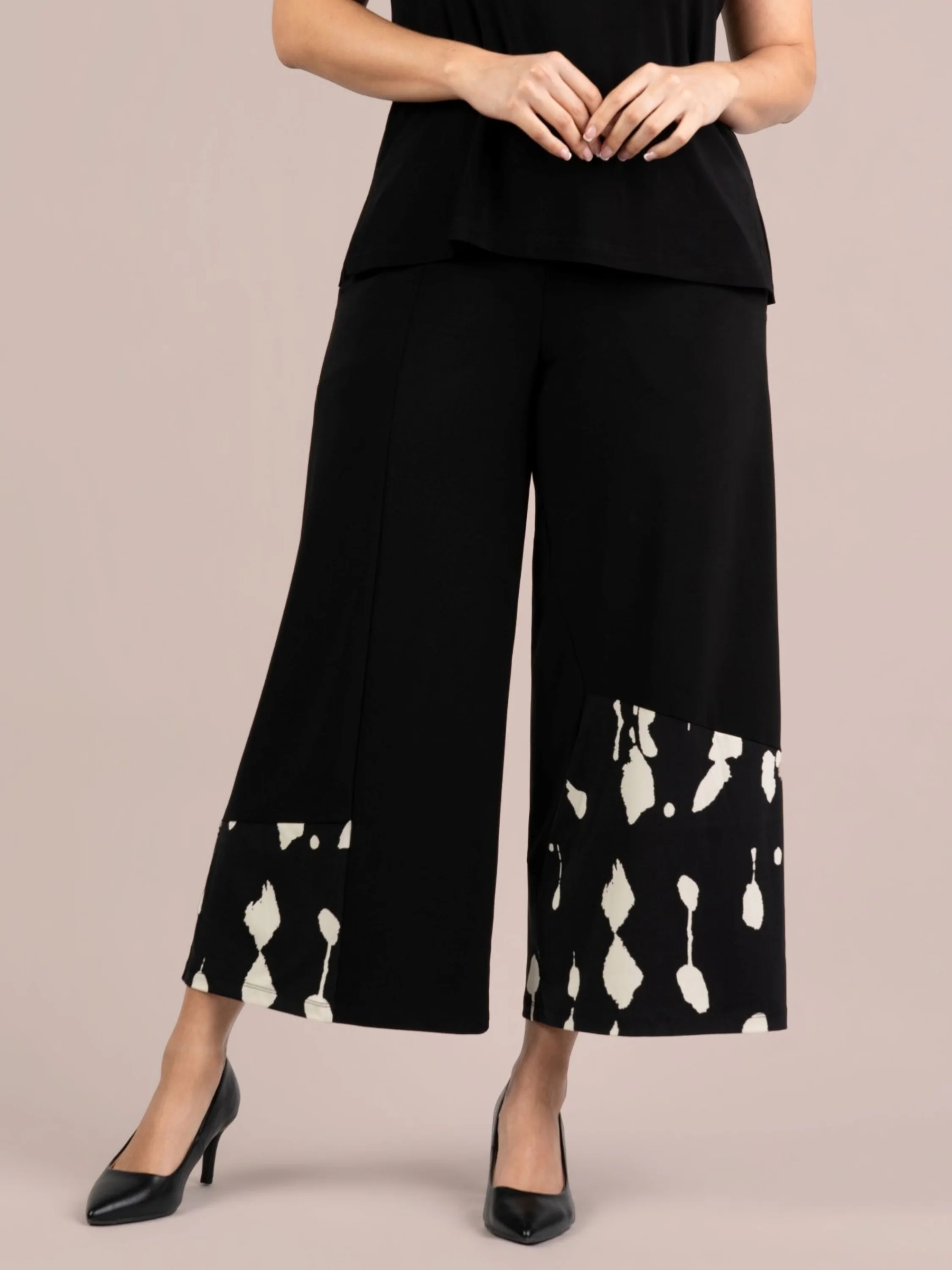 Wide Leg Crop Blocked Print in Black/Cashew Splatter