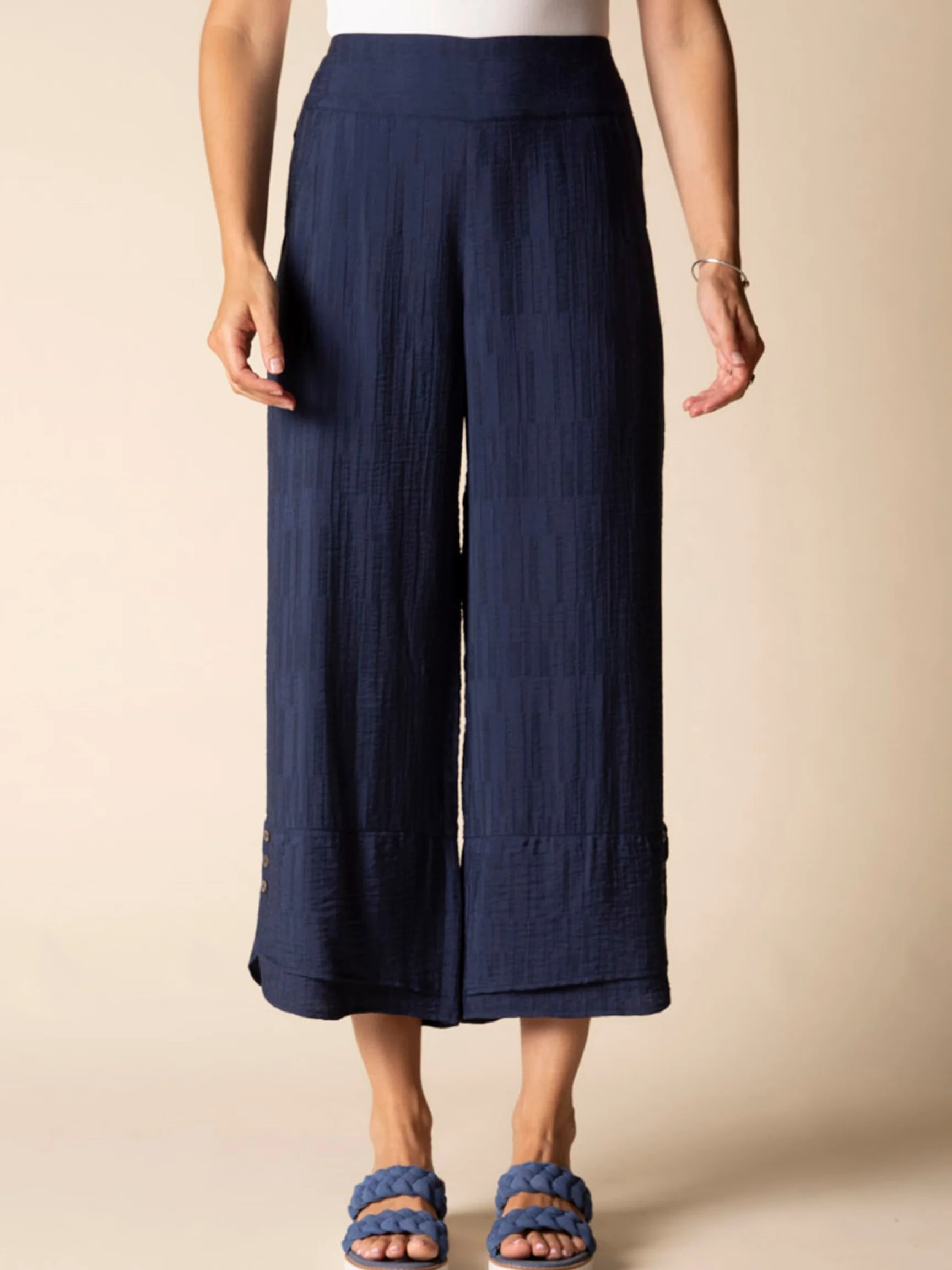 Wide Leg Crop in Navy