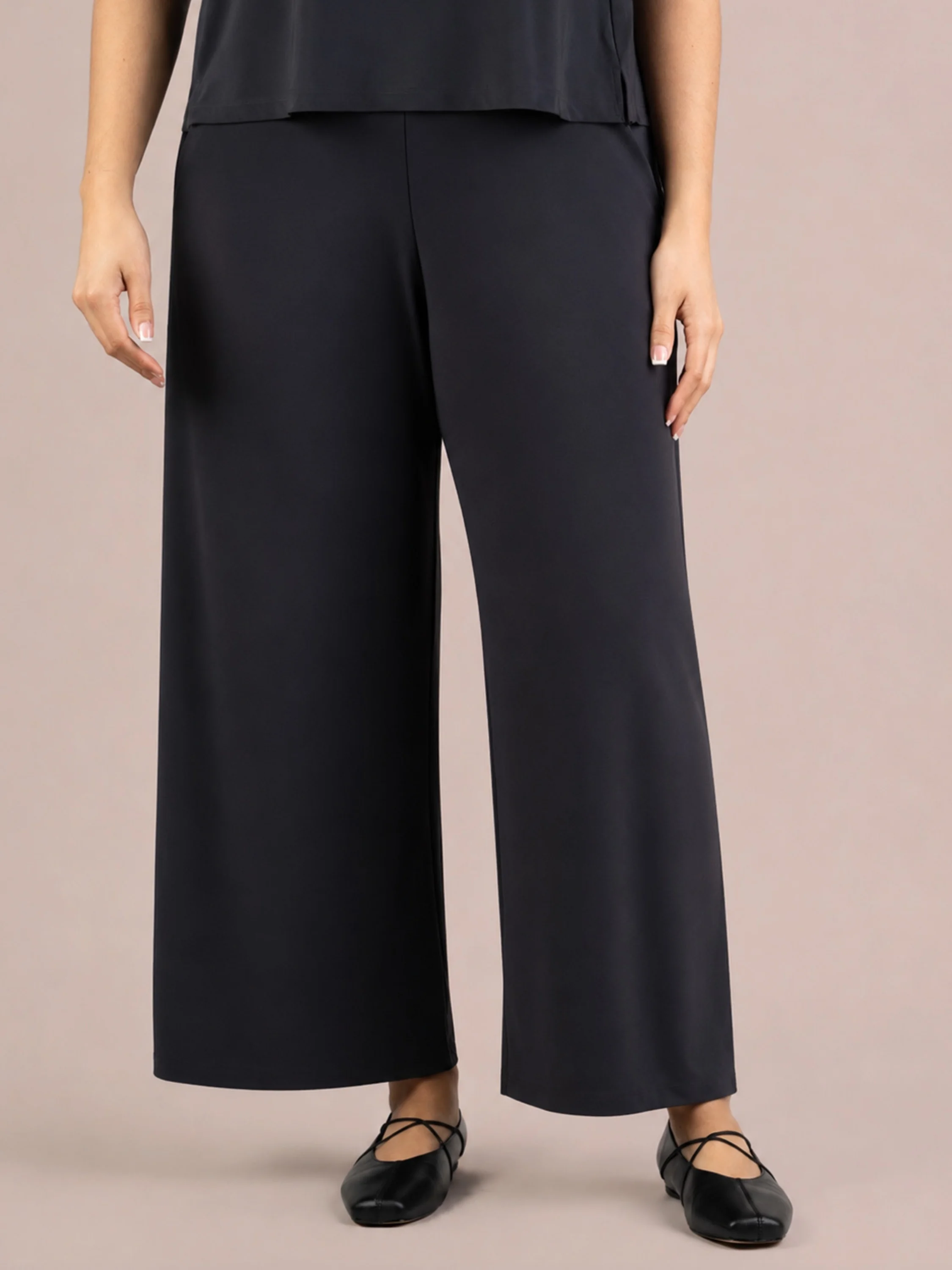 Wide Leg Trouser in Black
