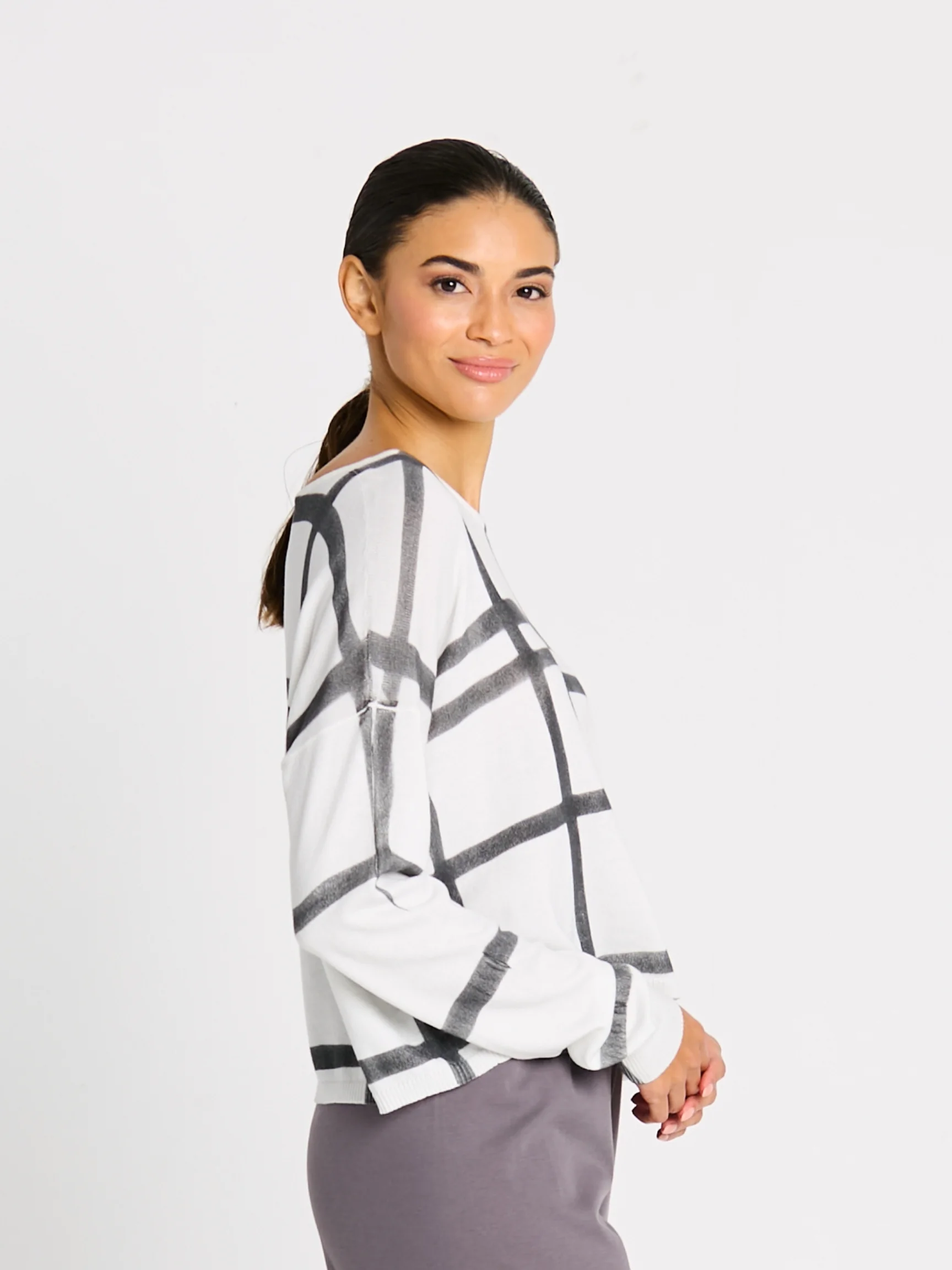 Windowpane Sweater in Crudo/Black