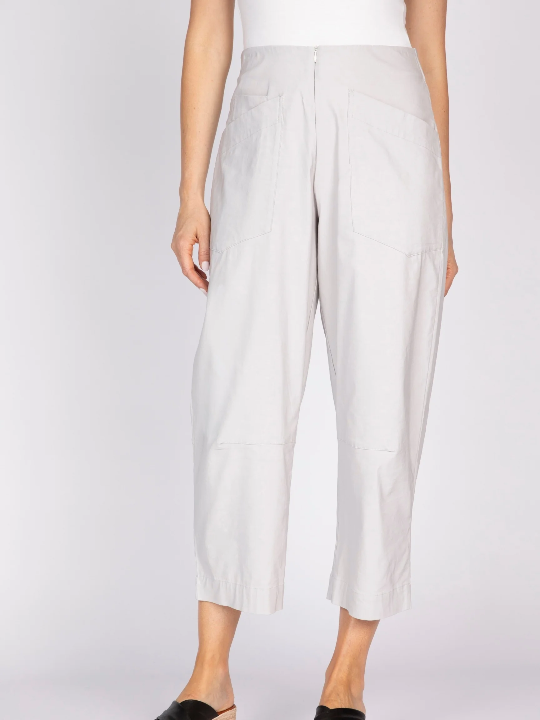 Woven Crop Pant in Sand