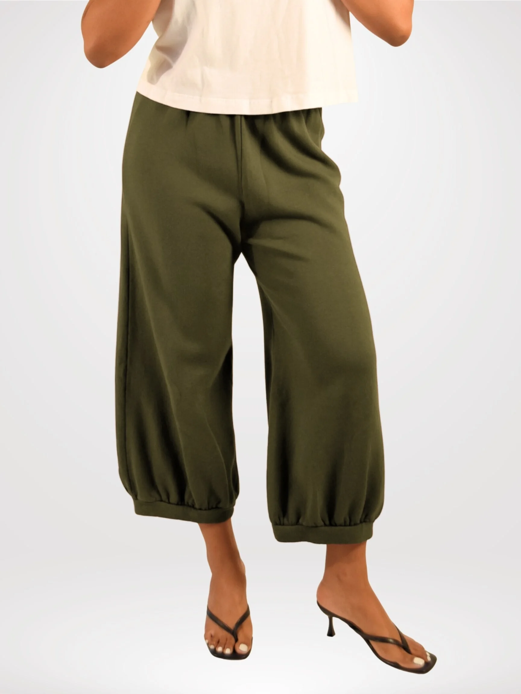 Wyatt Pant in Kelp