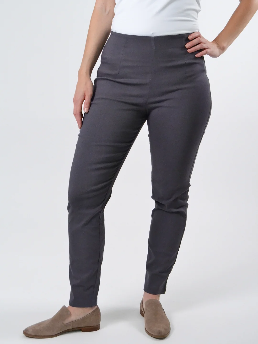 Zani Pant in Dark Grey
